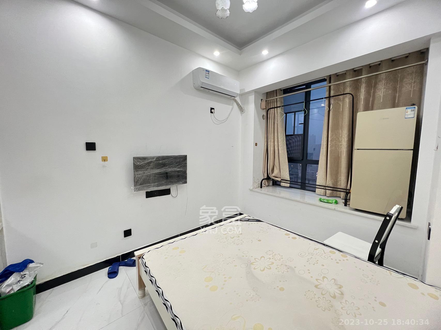 洋湖时代  1室1厅1卫   1200.00元/月室内图