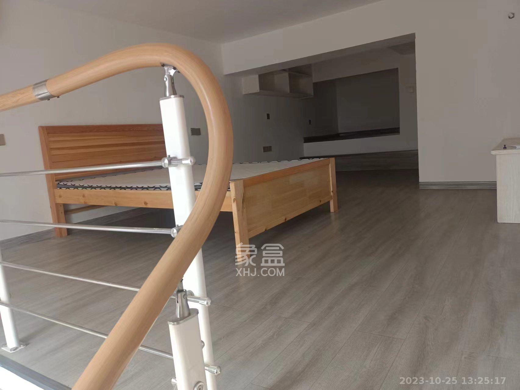洋湖时代  1室1厅1卫   1400.00元/月户型图