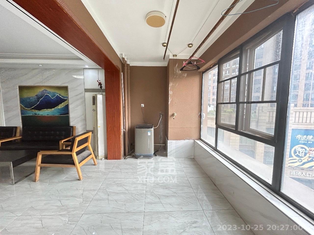 荣悦台 3室2厅1卫 3000.0元/月 荣悦台 3室2厅1卫 3000.0元/月室内图