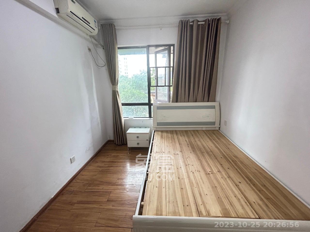 荣悦台 3室2厅1卫 3000.0元/月 荣悦台 3室2厅1卫 3000.0元/月室内图