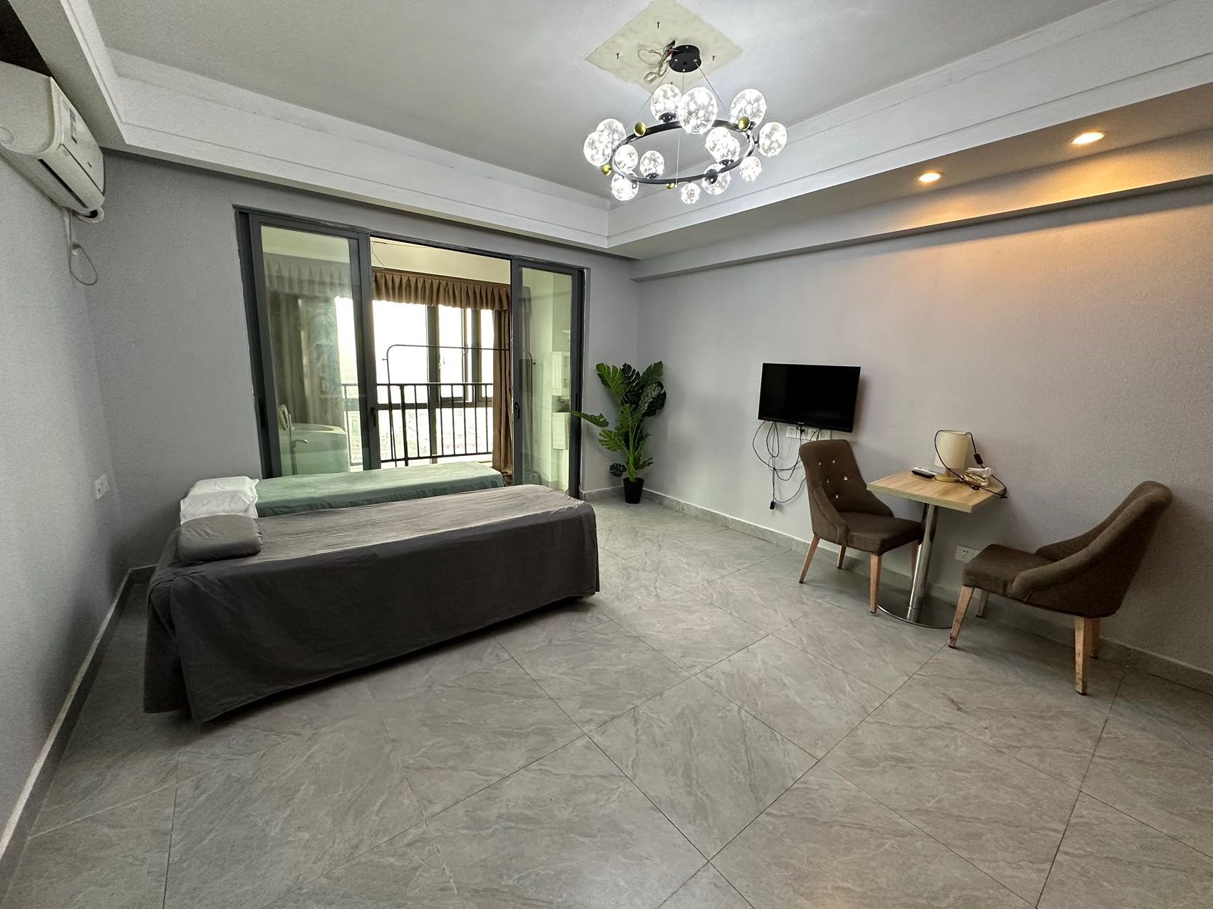 大汉希尔顿 1室1厅1卫 30.8万 大汉希尔顿 1室1厅1卫 30.8万室内图