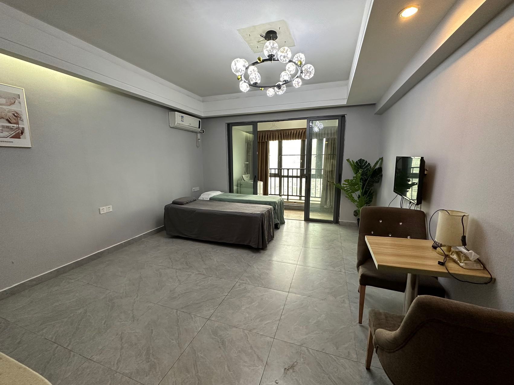 大汉希尔顿 1室1厅1卫 30.8万 大汉希尔顿 1室1厅1卫 30.8万室内图