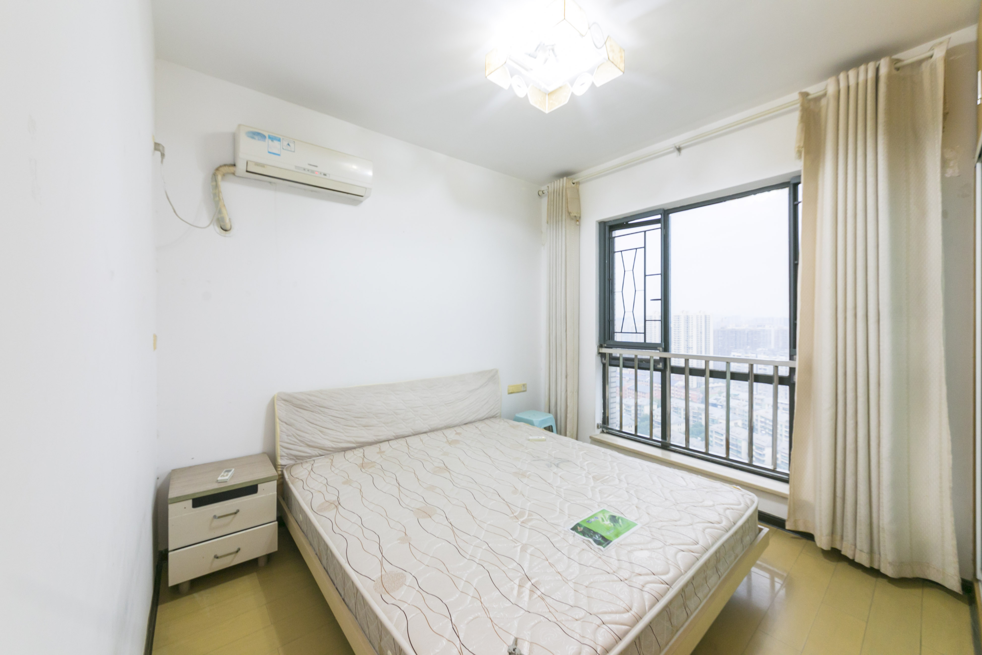 和庄  3室2厅1卫    59.8万卧室