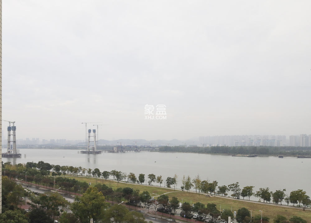 湘江壹號（創(chuàng)遠(yuǎn)湘江壹號）  4室2廳3衛(wèi)   288.00萬