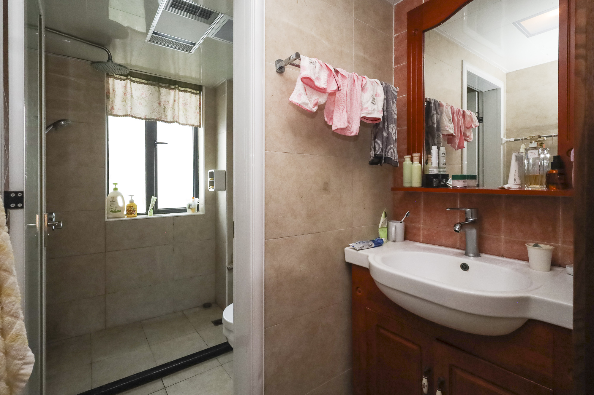 极目楚天  3室2厅2卫    116.0万 极目楚天  3室2厅2卫    116.0万卫生间