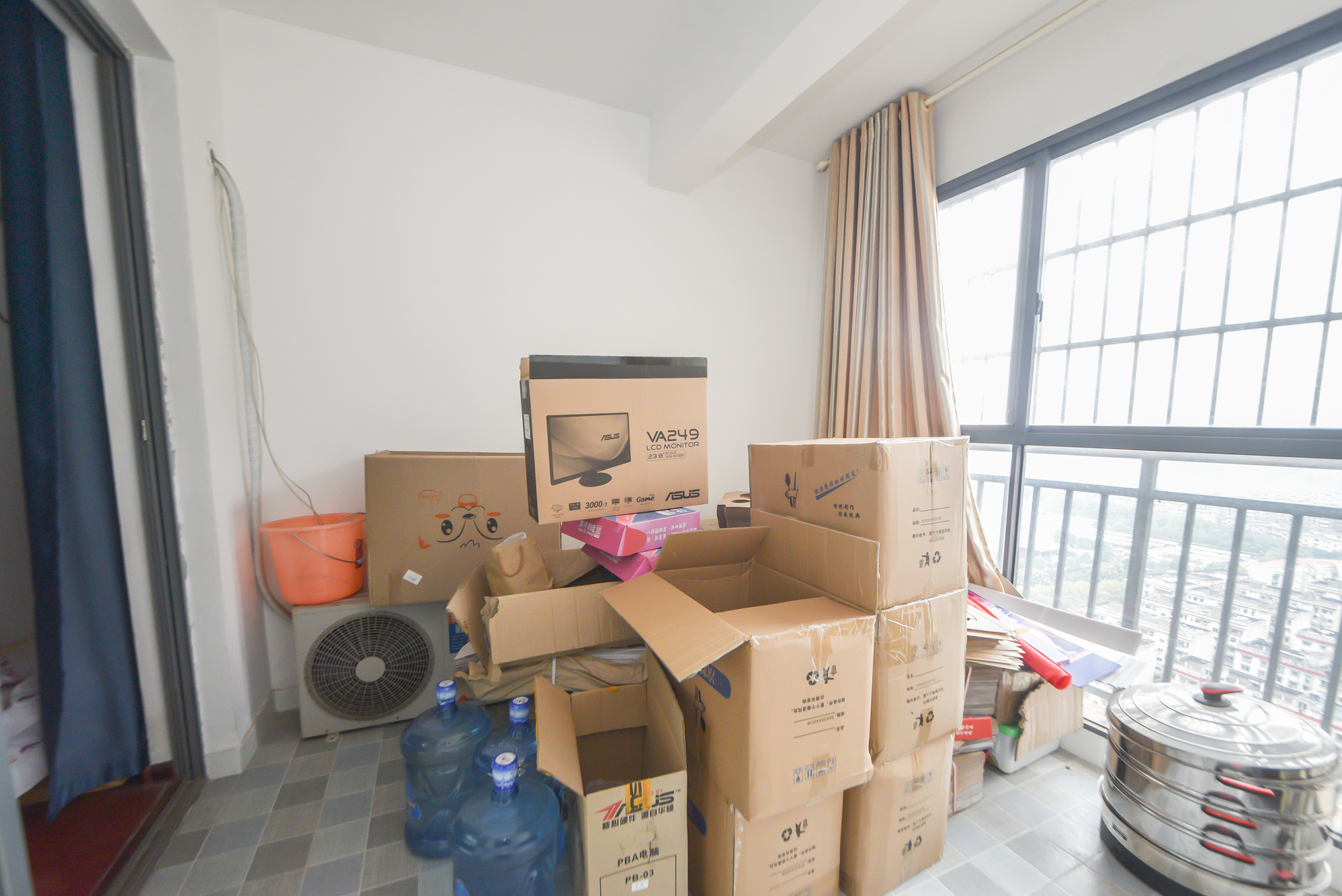 万博汇  3室2厅2卫   269.00万阳台
