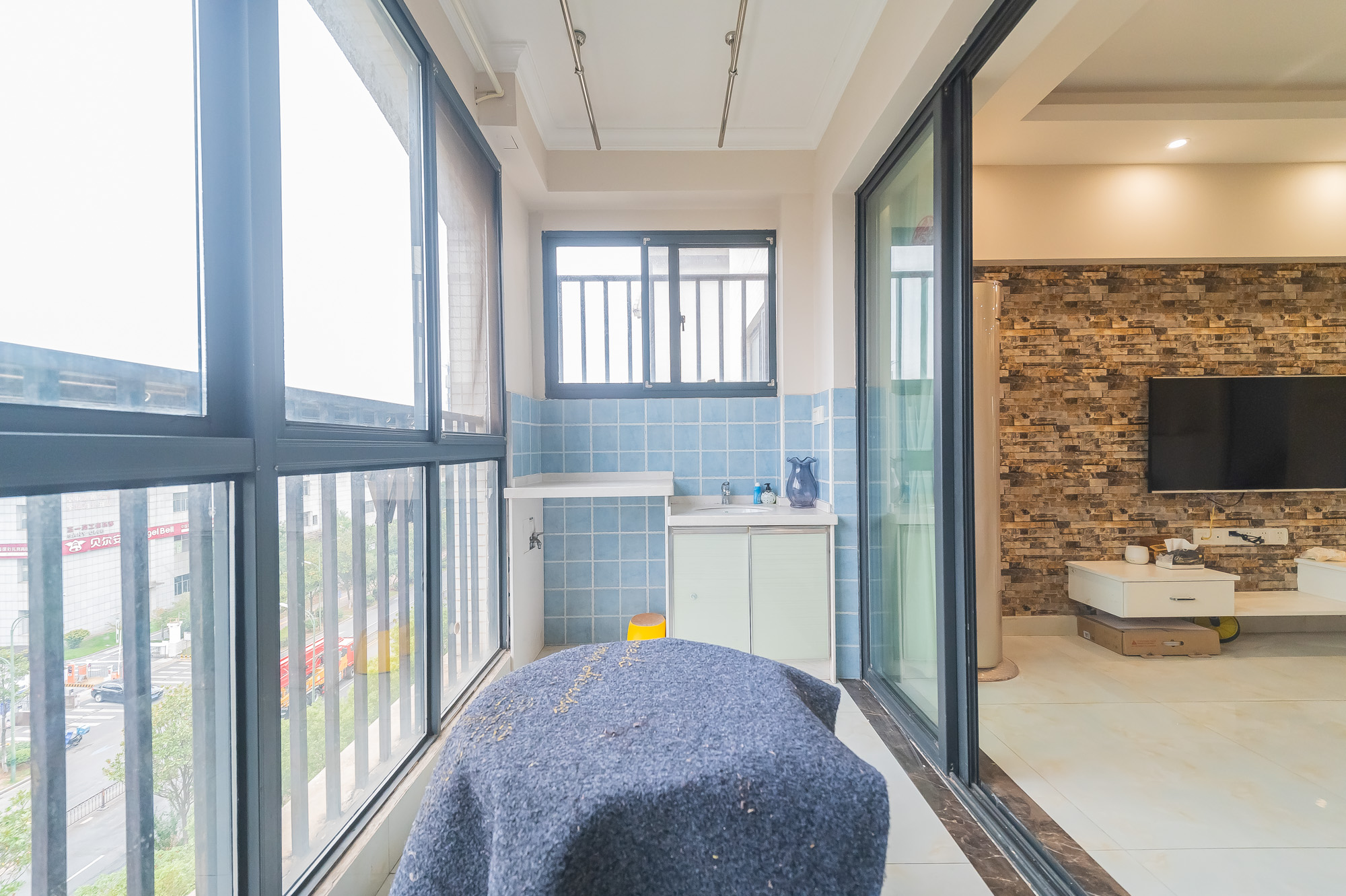 鹏基诺亚山林 2室2厅1卫 52.8万 鹏基诺亚山林 2室2厅1卫 52.8万阳台