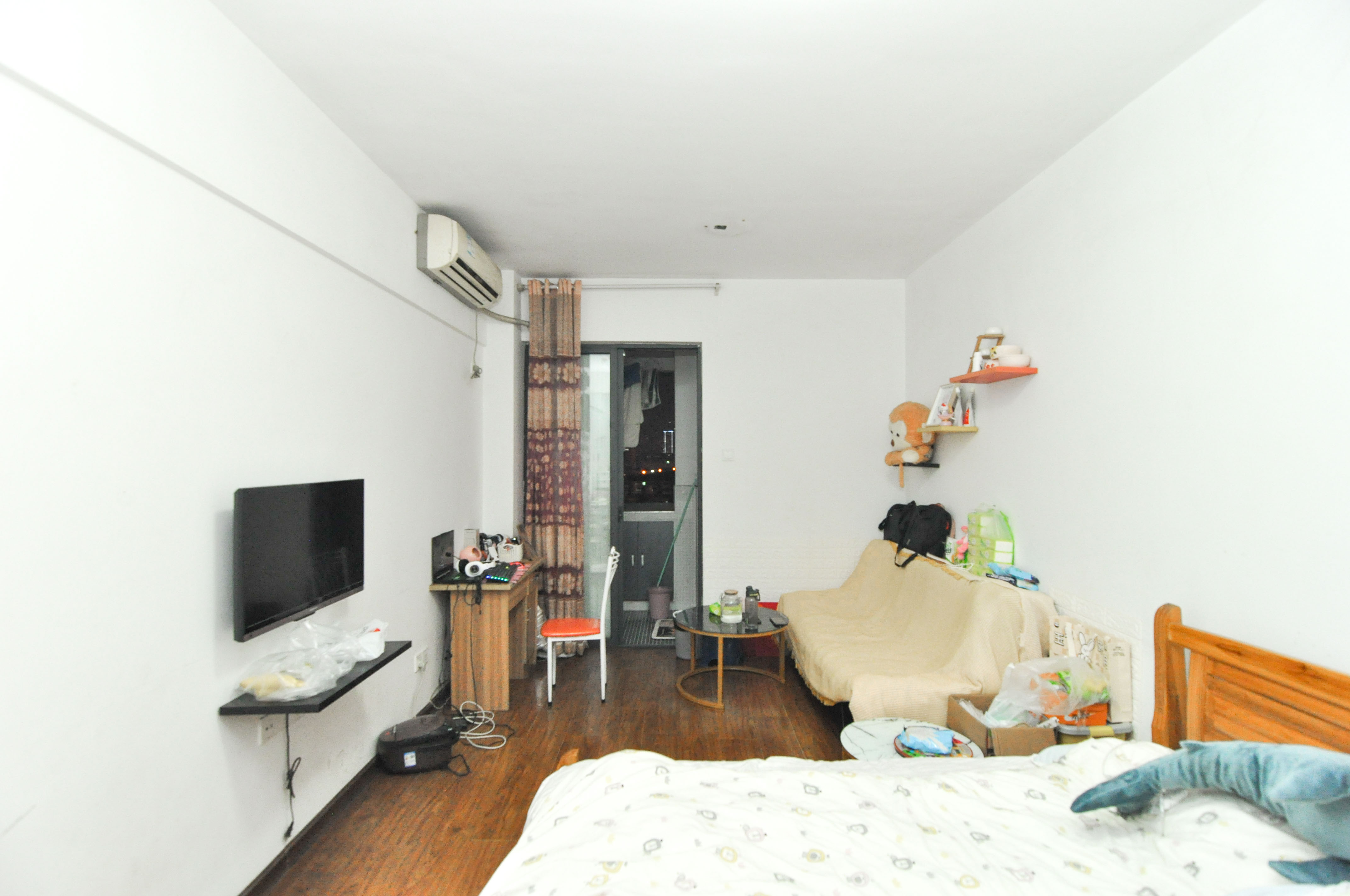 红公馆(前程丽景大厦)  1室1厅1卫    30.8万 红公馆(前程丽景大厦)  1室1厅1卫    30.8万客厅