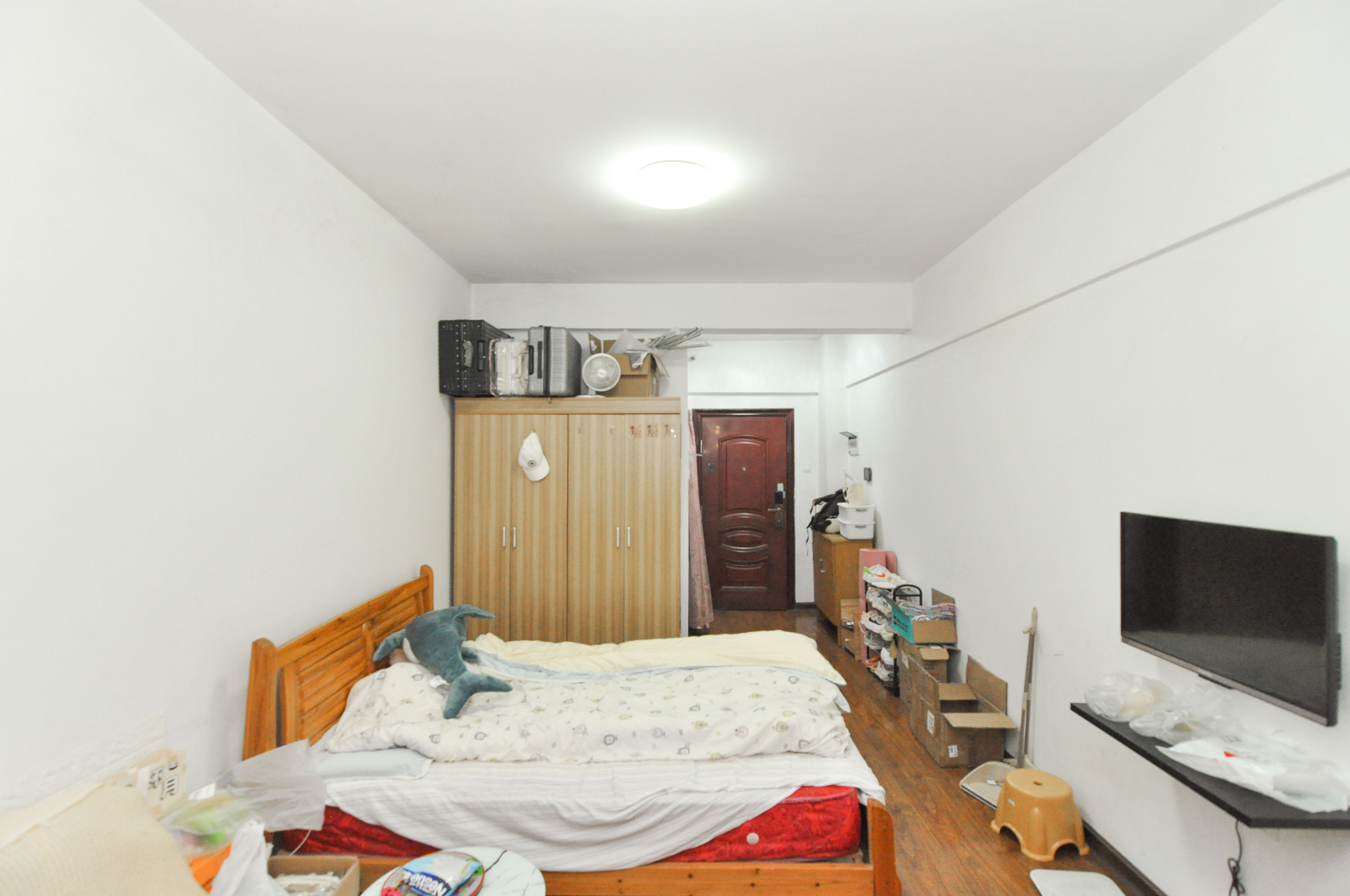 红公馆(前程丽景大厦)  1室1厅1卫    30.8万 红公馆(前程丽景大厦)  1室1厅1卫    30.8万客厅