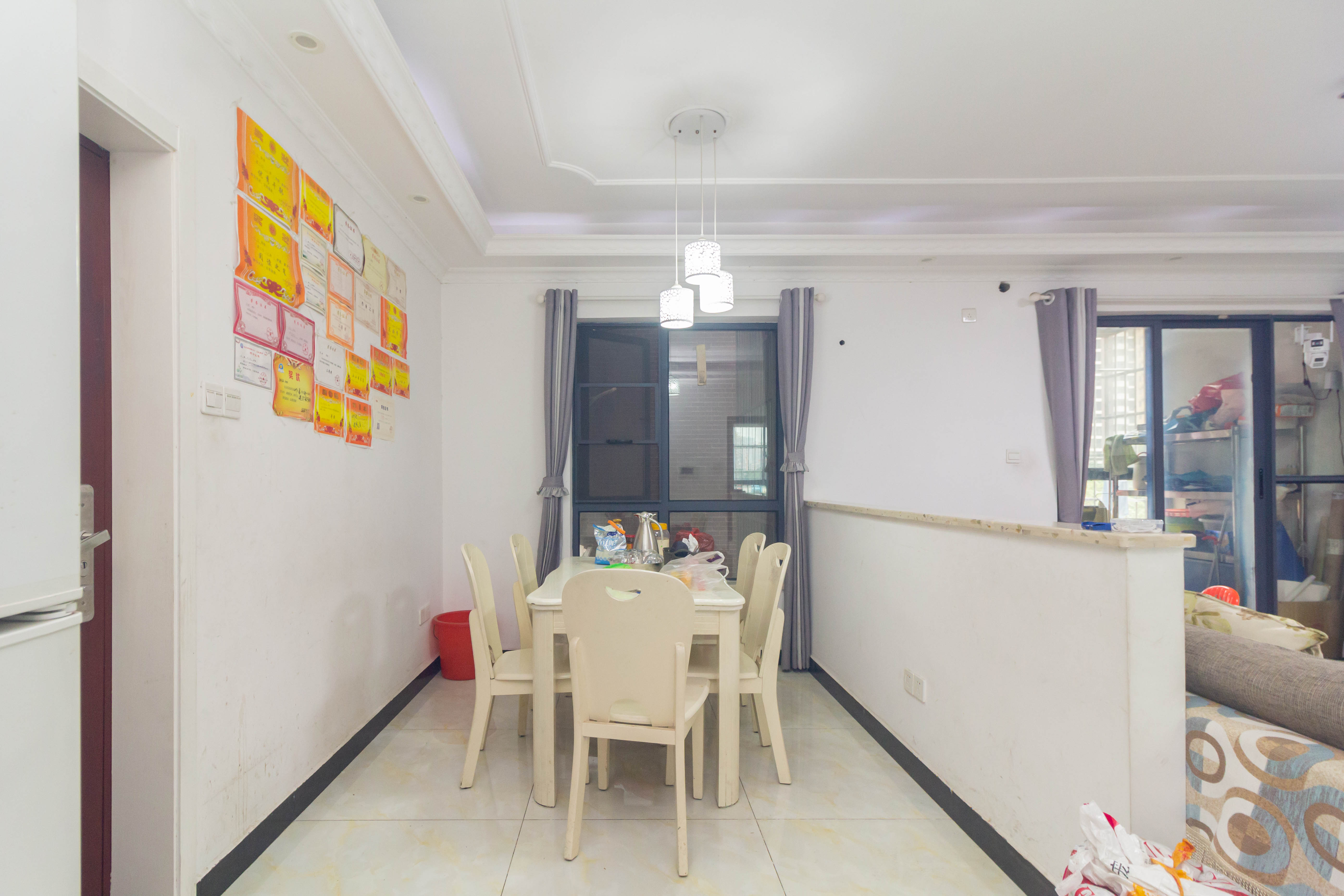 中国铁建国际城二期 3室2厅1卫 53.8万 中国铁建国际城二期 3室2厅1卫 53.8万客厅