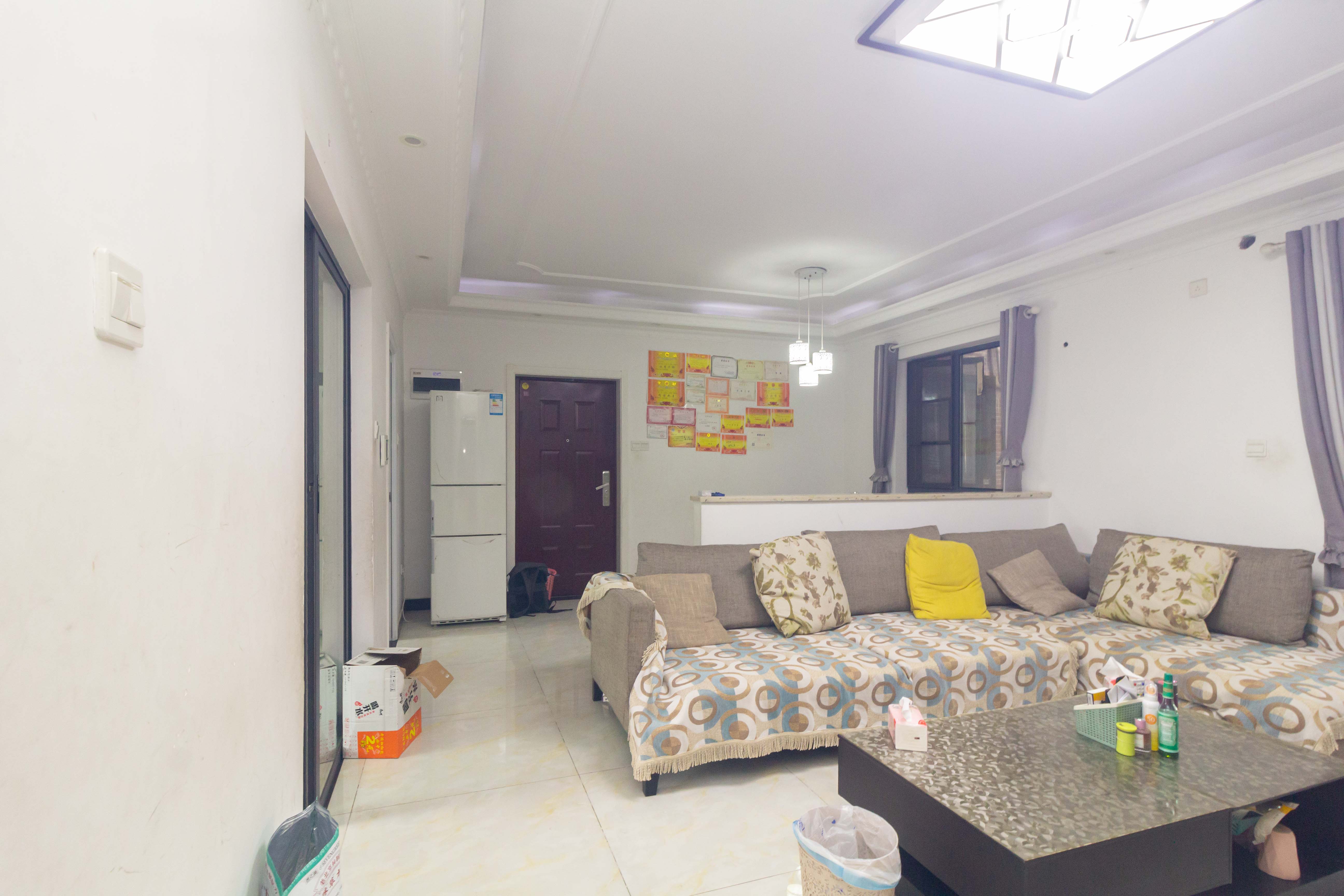 中国铁建国际城二期 3室2厅1卫 53.8万 中国铁建国际城二期 3室2厅1卫 53.8万客厅