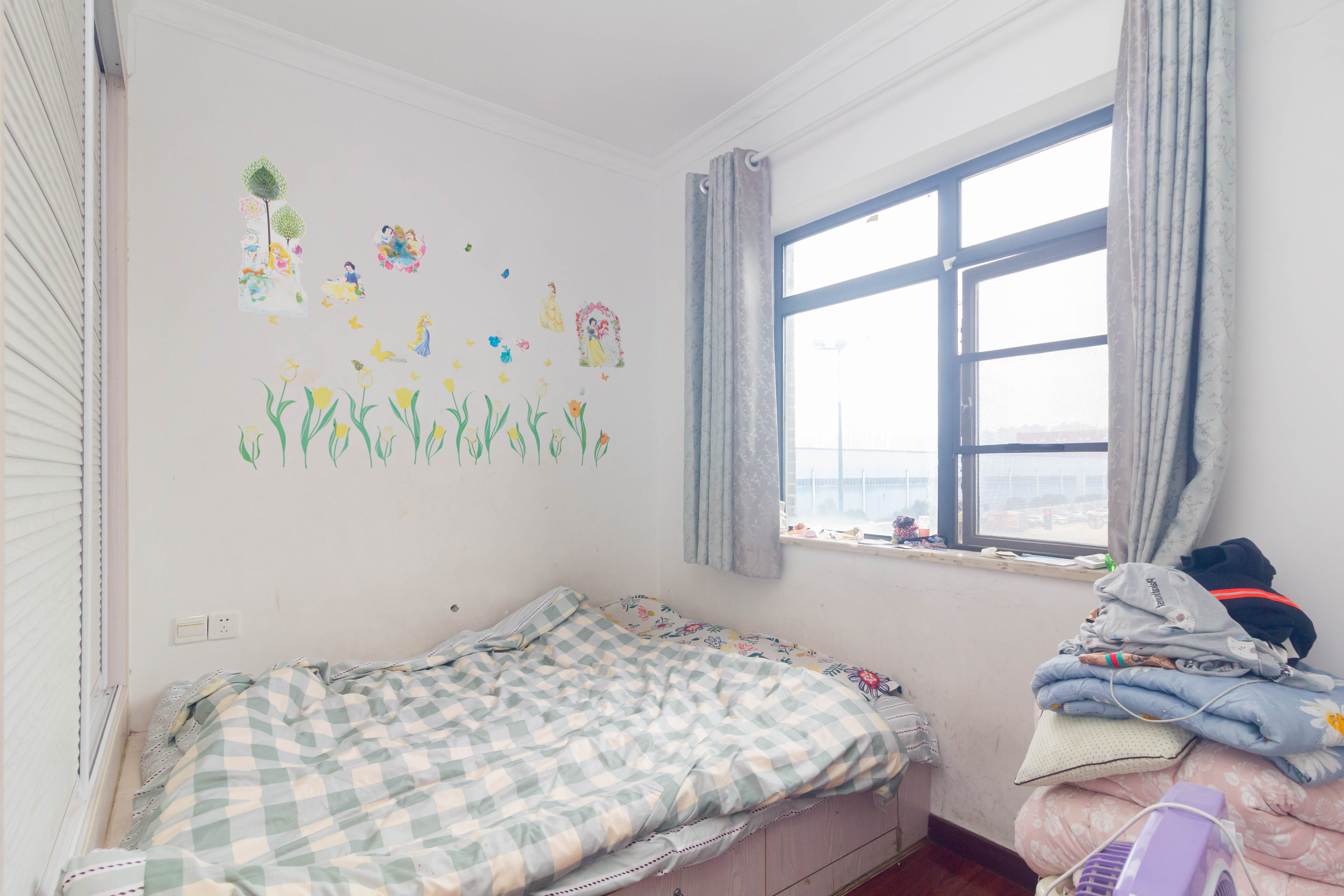 中国铁建国际城二期 3室2厅1卫 53.8万 中国铁建国际城二期 3室2厅1卫 53.8万卧室