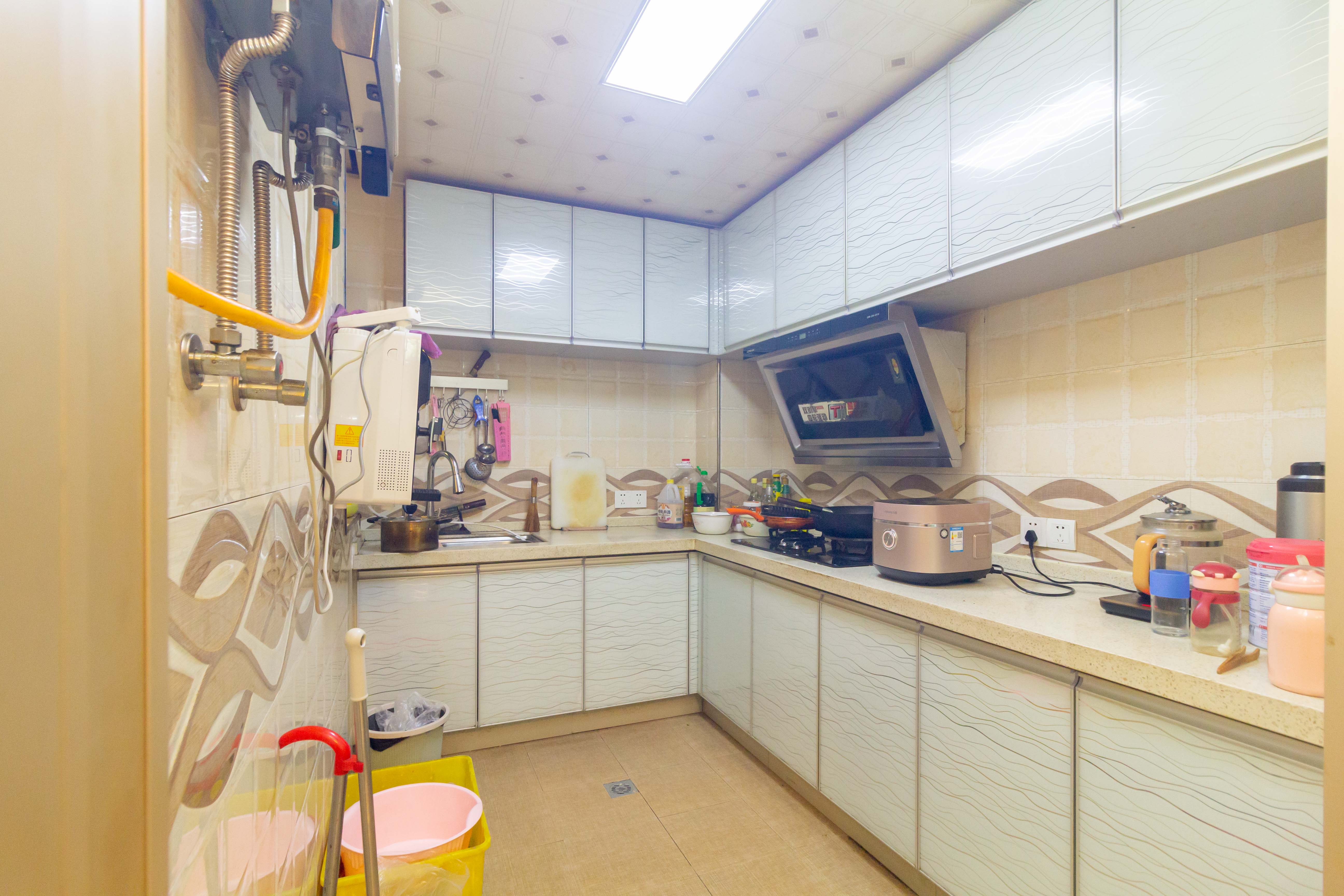 三景华御  3室2厅1卫   65.80万厨房