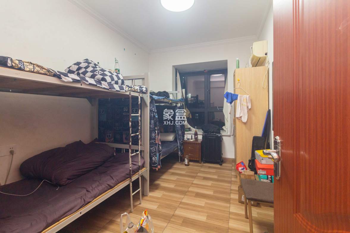 财汇新天地(财汇商务广场) 4室2厅2卫 74.2万 财汇新天地(财汇商务广场) 4室2厅2卫 74.2万卧室