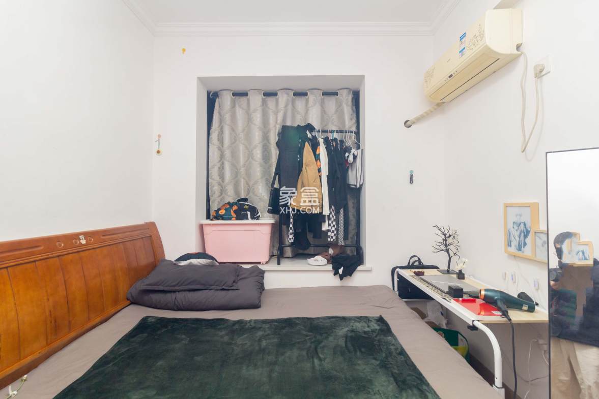 财汇新天地(财汇商务广场) 4室2厅2卫 74.2万 财汇新天地(财汇商务广场) 4室2厅2卫 74.2万卧室