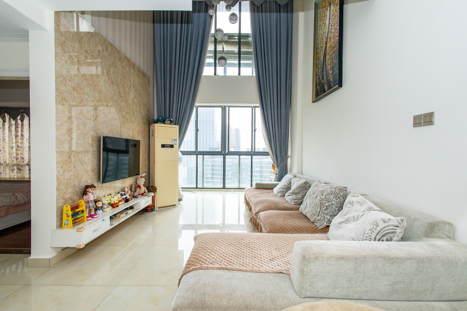 恒基凯旋门一二期 3室2厅2卫 109.0万 恒基凯旋门一二期 3室2厅2卫 109.0万客厅