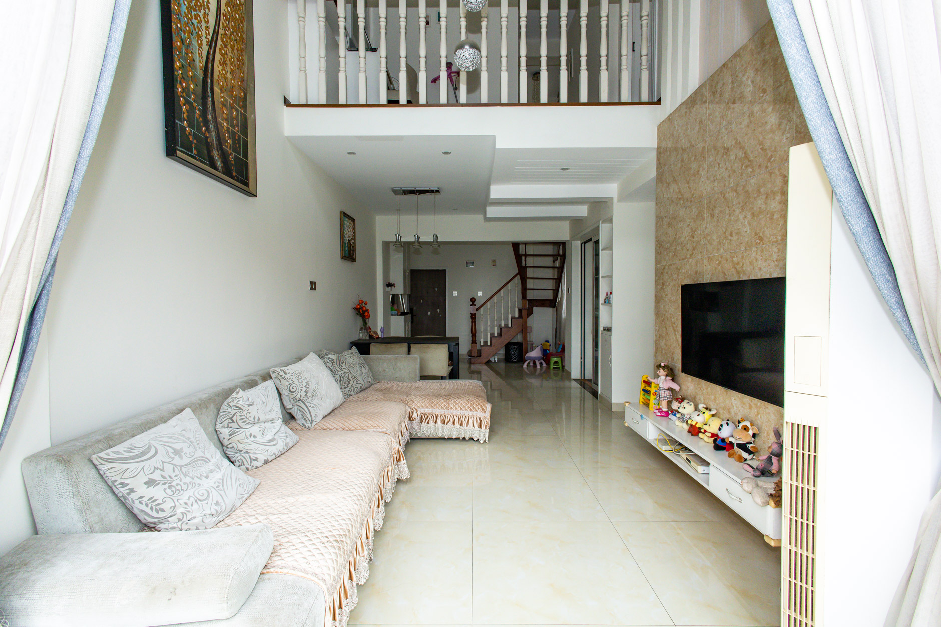 恒基凯旋门一二期 3室2厅2卫 109.0万 恒基凯旋门一二期 3室2厅2卫 109.0万客厅