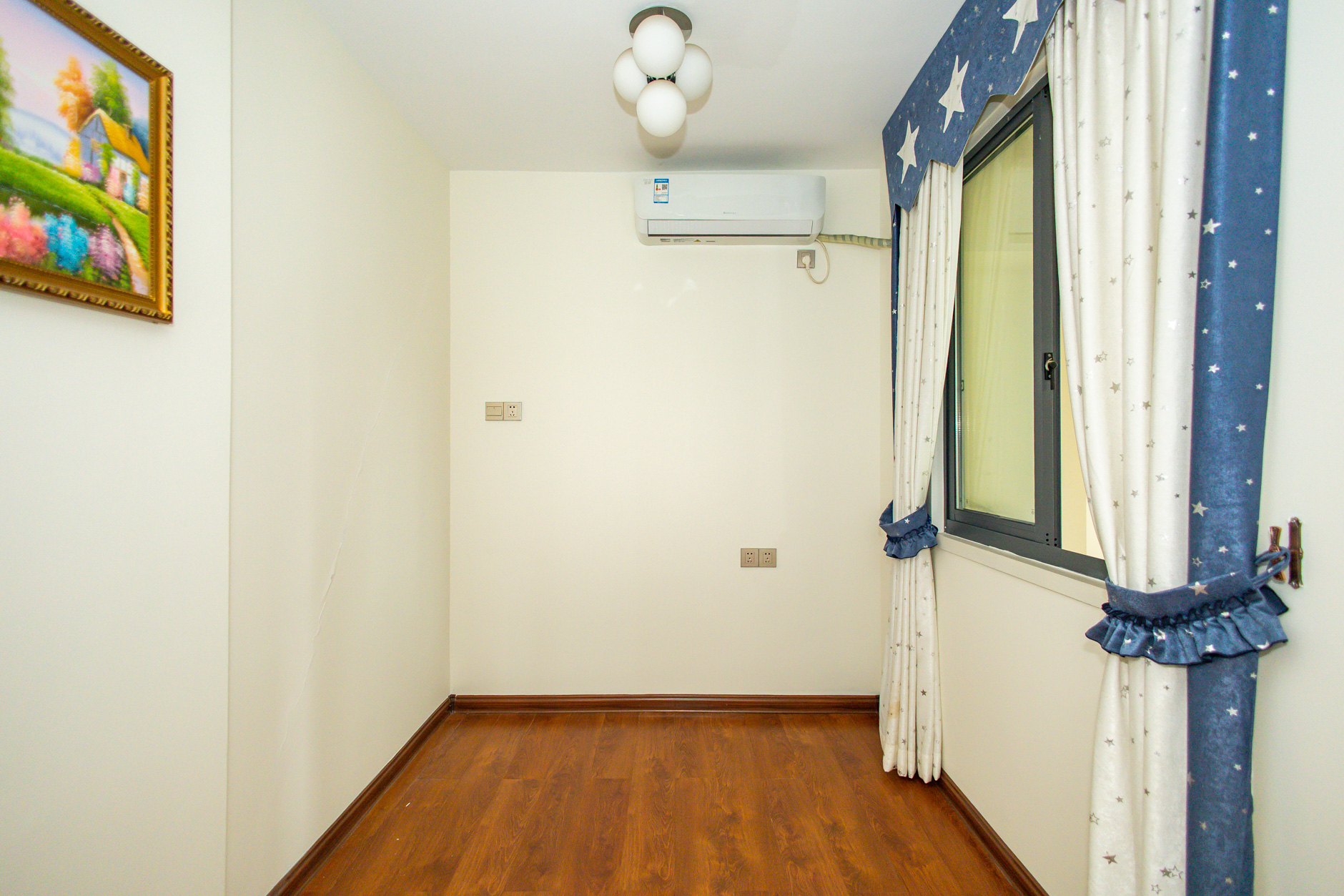 恒基凯旋门一二期 3室2厅2卫 109.0万 恒基凯旋门一二期 3室2厅2卫 109.0万卧室