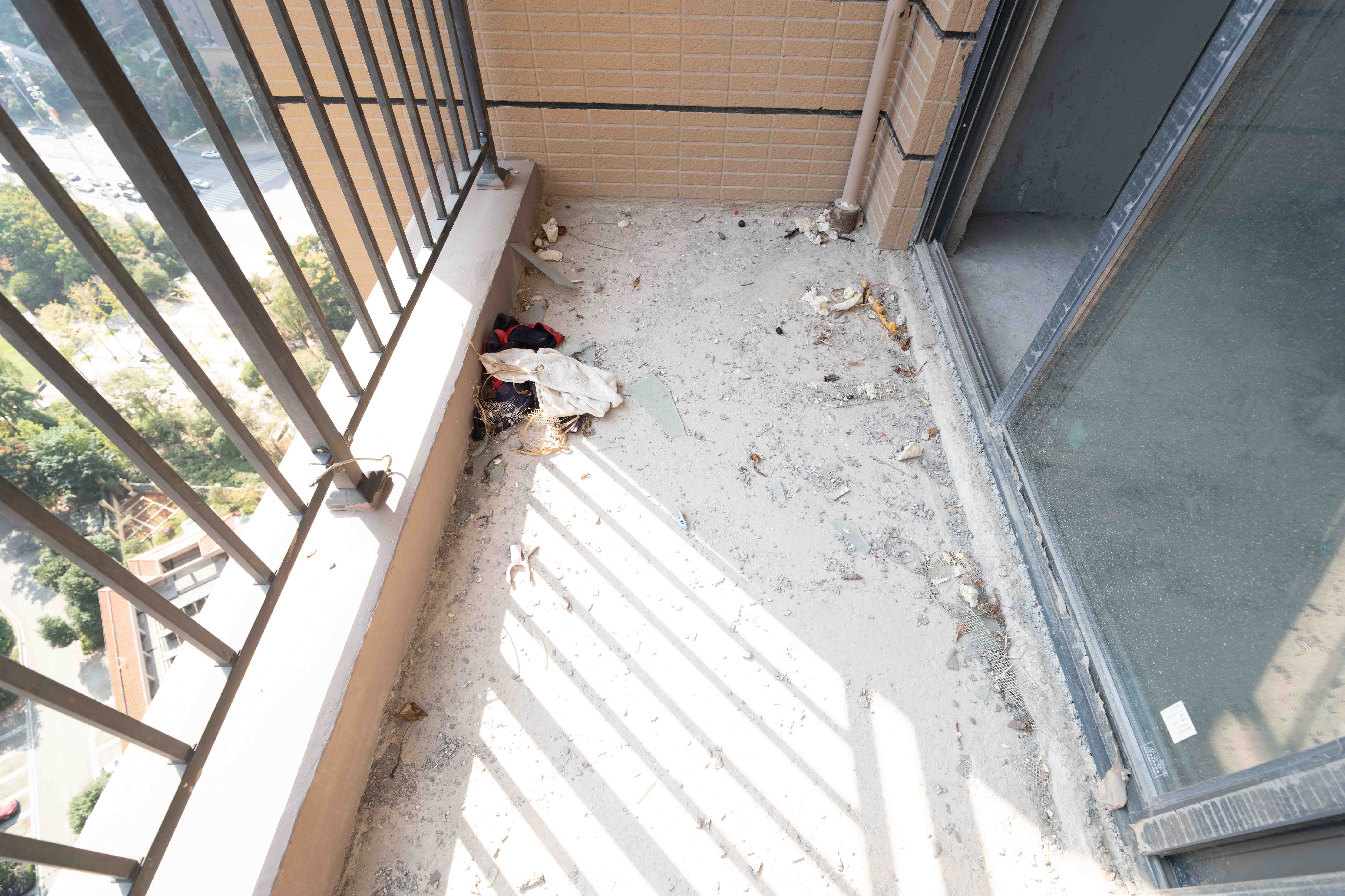 邦盛水岸御园  4室2厅2卫   86.00万阳台