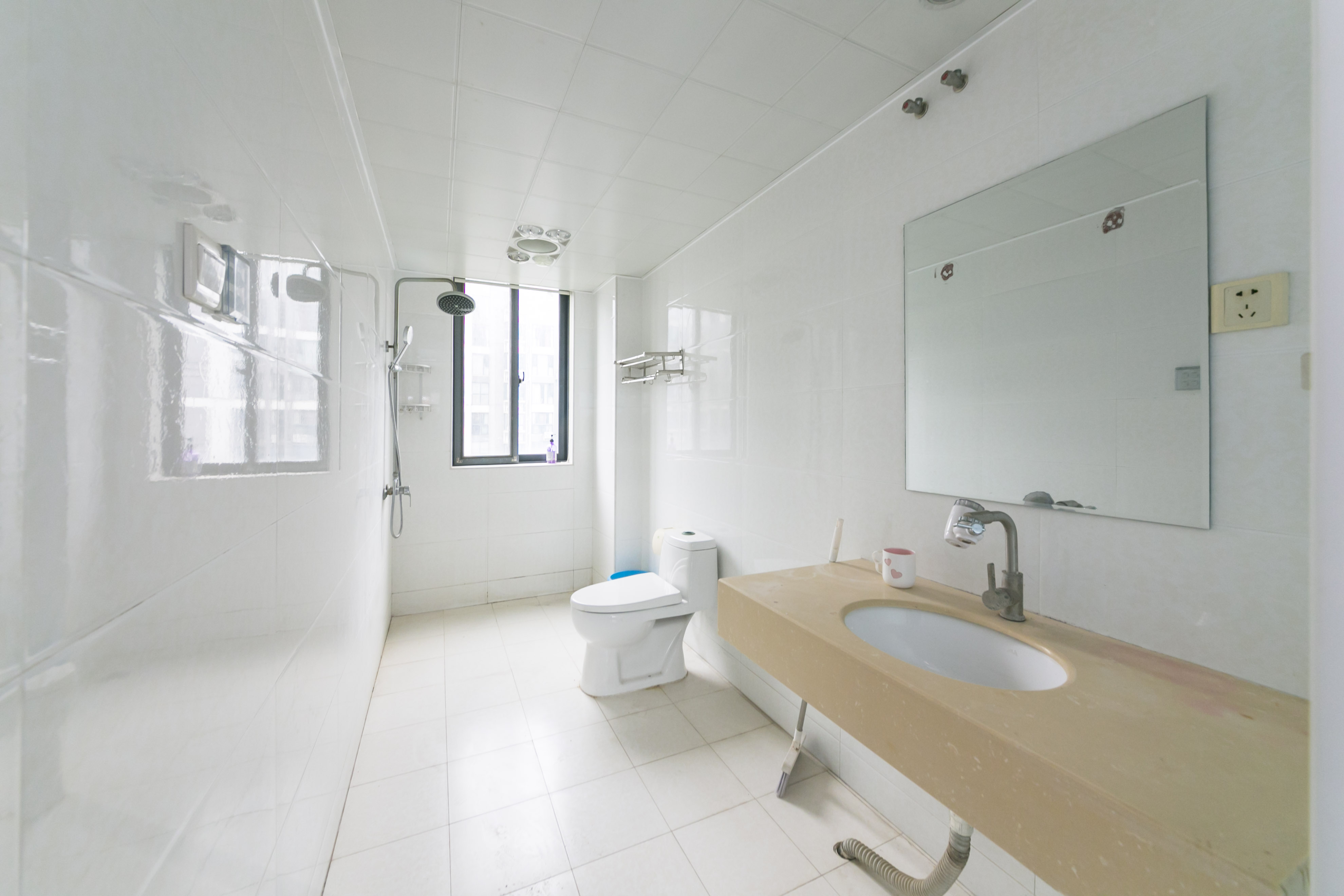 钱隆学府一、二期 4室2厅2卫 156.0万 钱隆学府一、二期 4室2厅2卫 156.0万卫生间