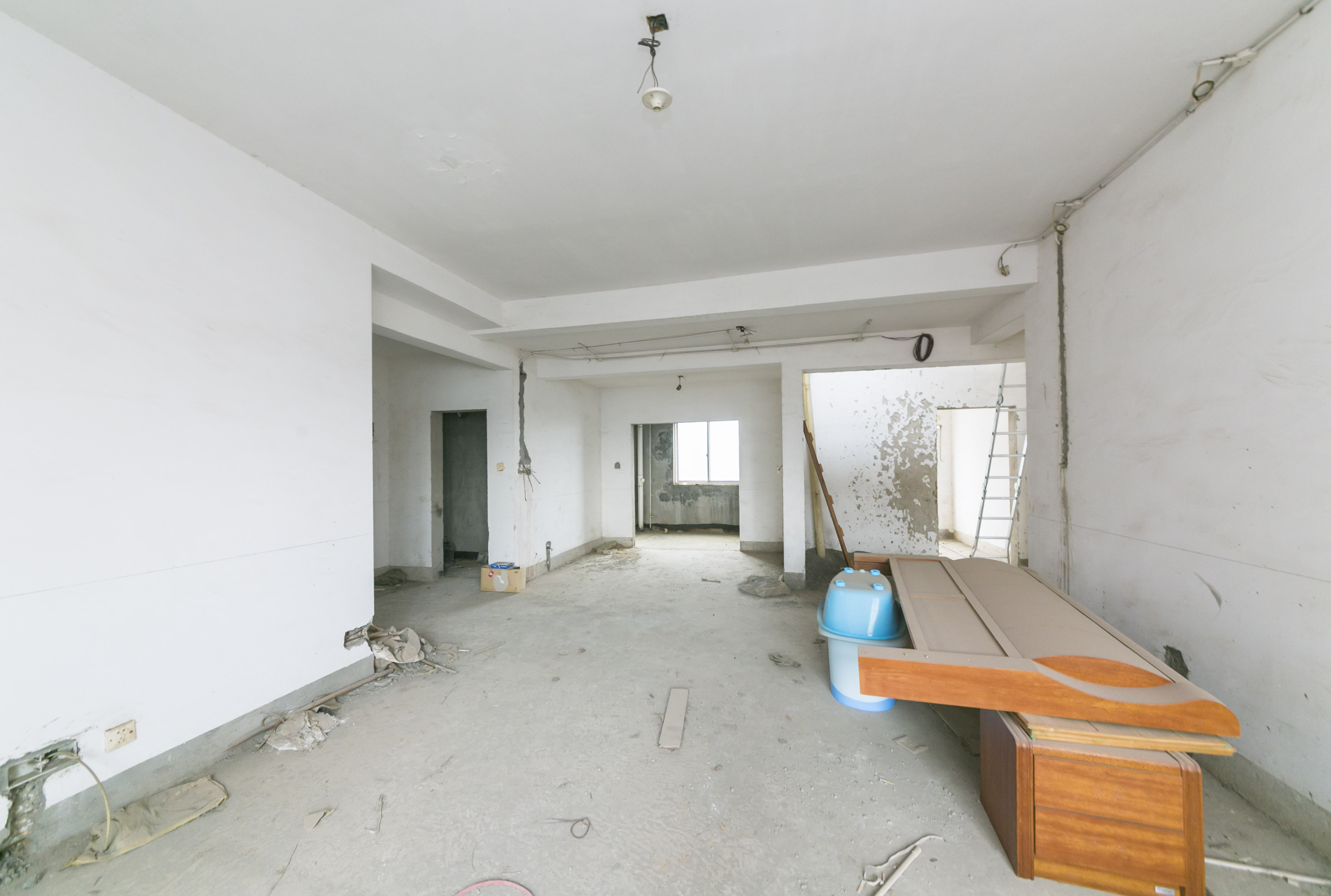 升远君尚嘉筑  5室2厅2卫    224.0万客厅