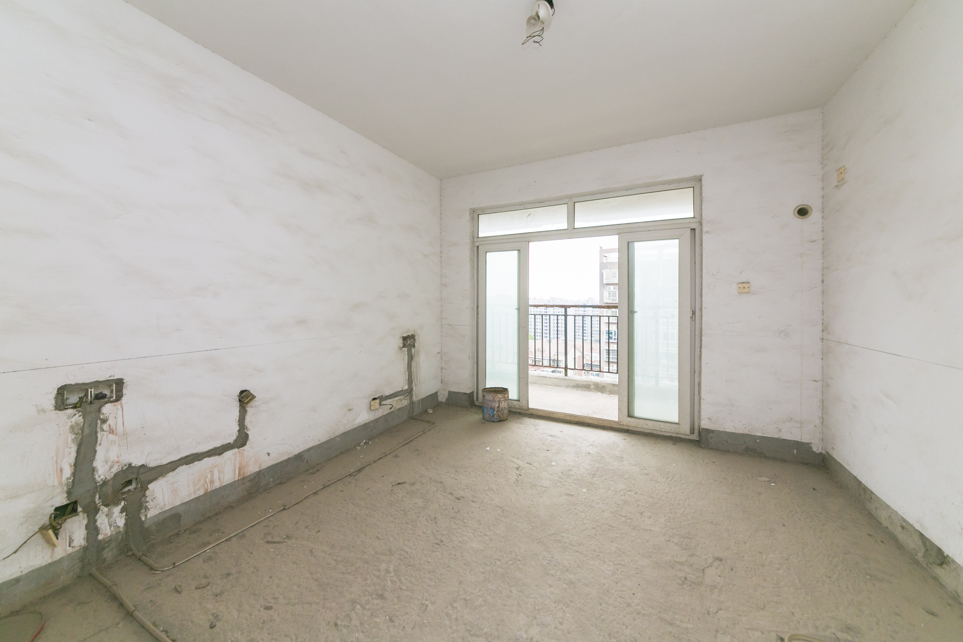 升远君尚嘉筑  5室2厅2卫    224.0万卧室