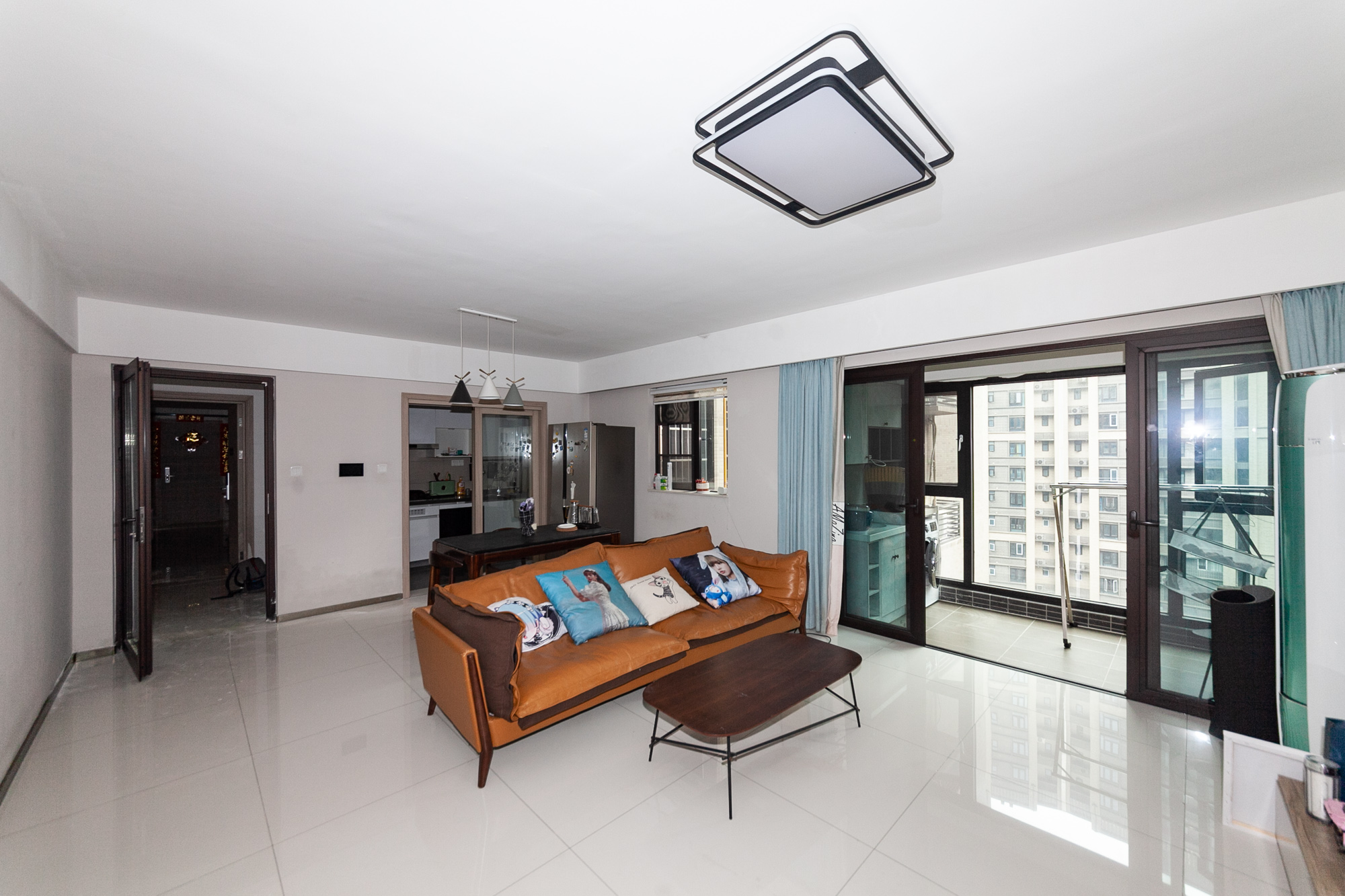 时代倾城三期  3室2厅2卫    123.0万 时代倾城三期  3室2厅2卫    123.0万客厅