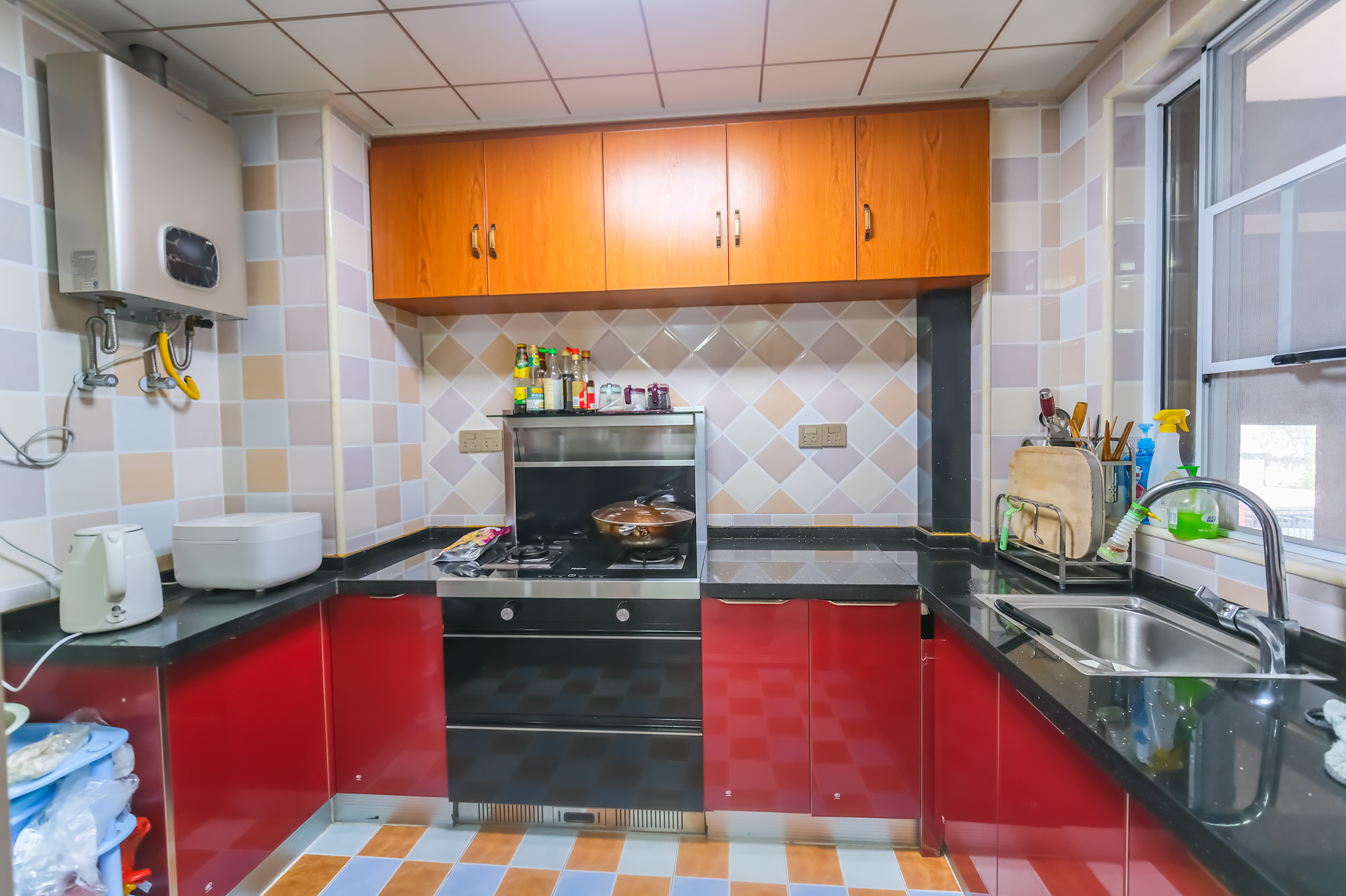 荣盛花语城  4室2厅2卫    100.8万厨房