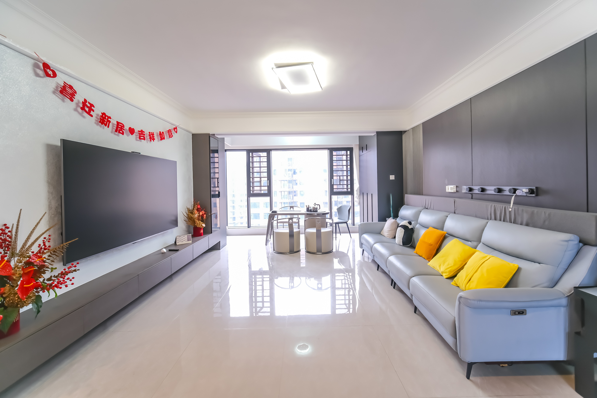 运达锦绣广场  4室2厅2卫    210.0万 运达锦绣广场  4室2厅2卫    210.0万客厅