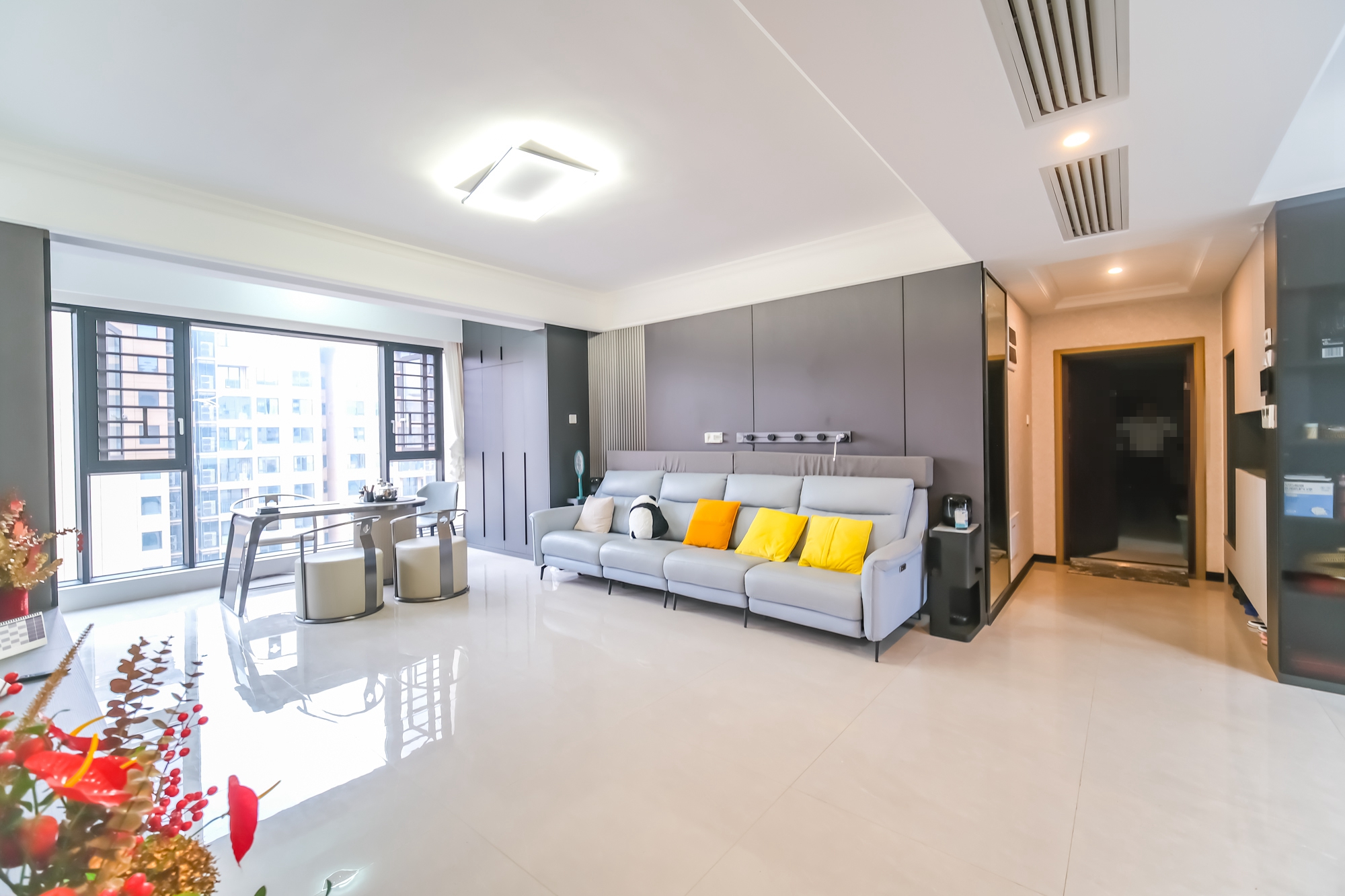 运达锦绣广场  4室2厅2卫    210.0万 运达锦绣广场  4室2厅2卫    210.0万客厅