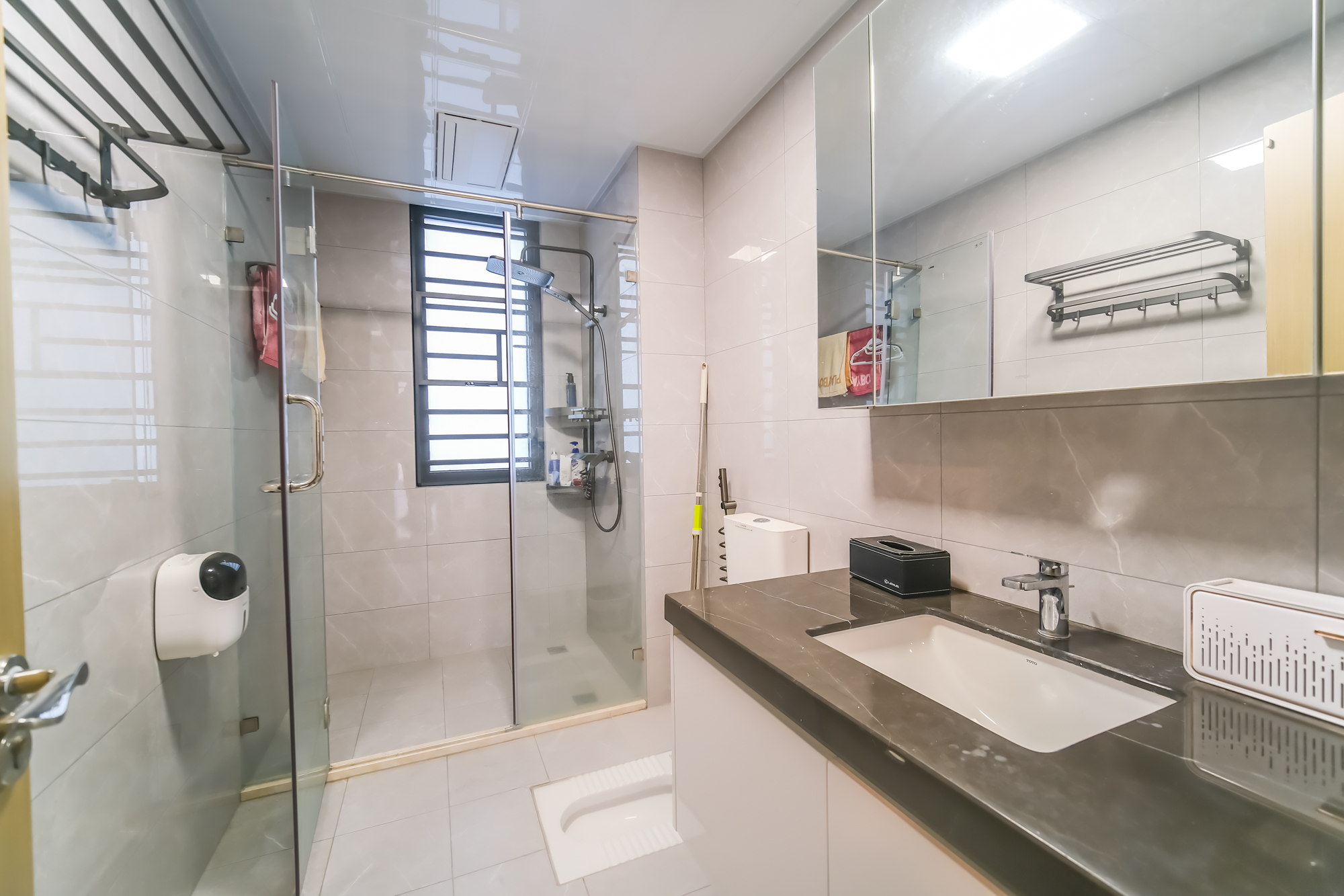 运达锦绣广场  4室2厅2卫    210.0万 运达锦绣广场  4室2厅2卫    210.0万卫生间