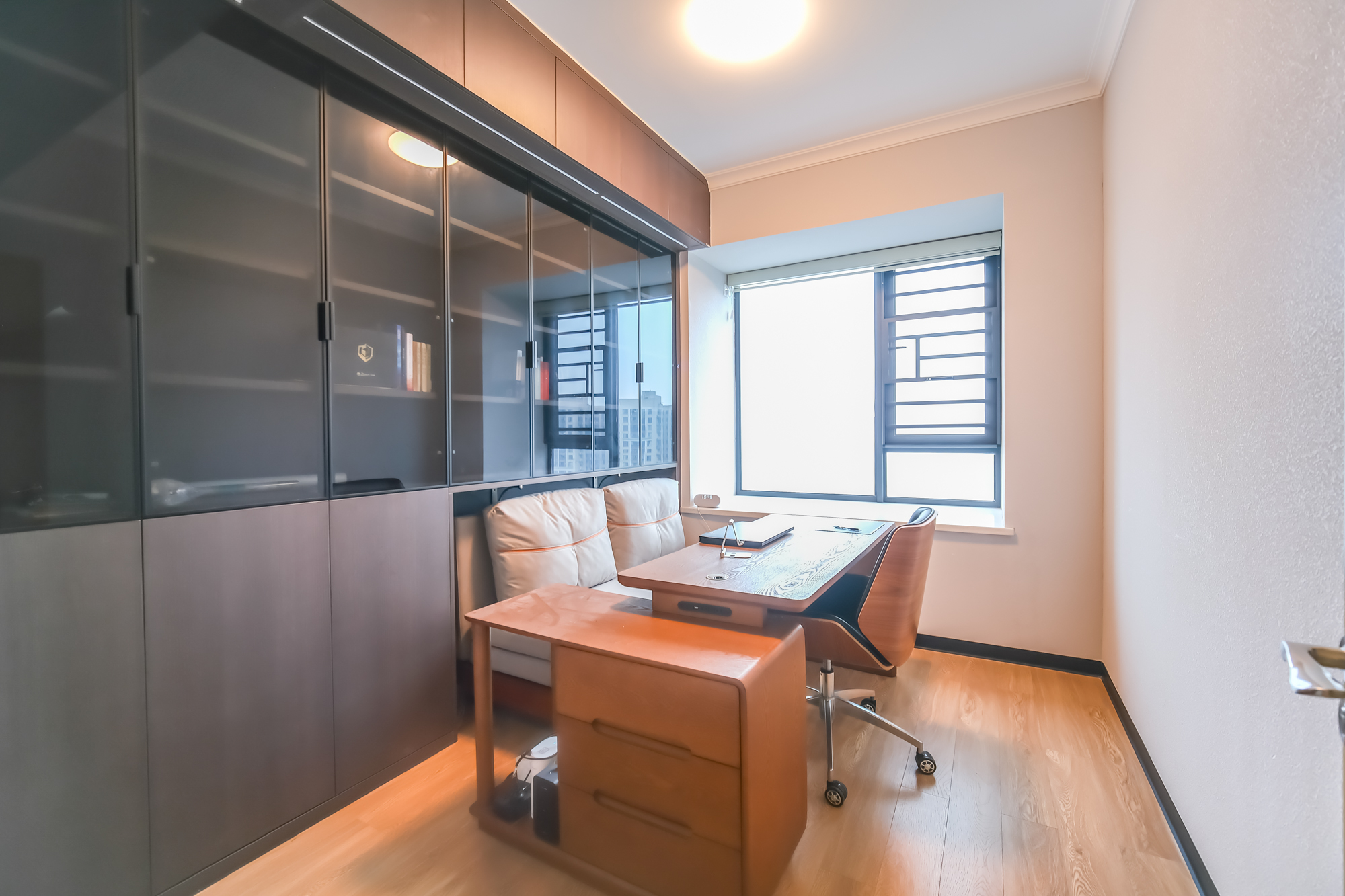 运达锦绣广场  4室2厅2卫    210.0万 运达锦绣广场  4室2厅2卫    210.0万卧室