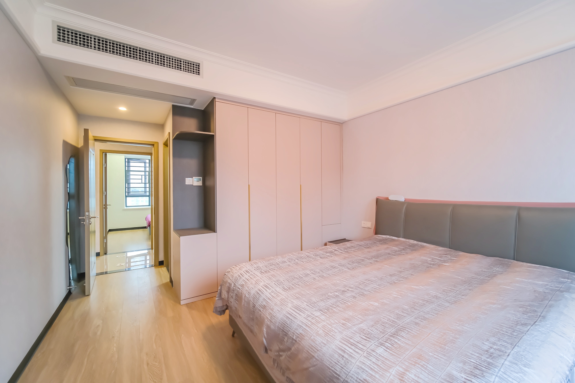 运达锦绣广场  4室2厅2卫    210.0万 运达锦绣广场  4室2厅2卫    210.0万卧室