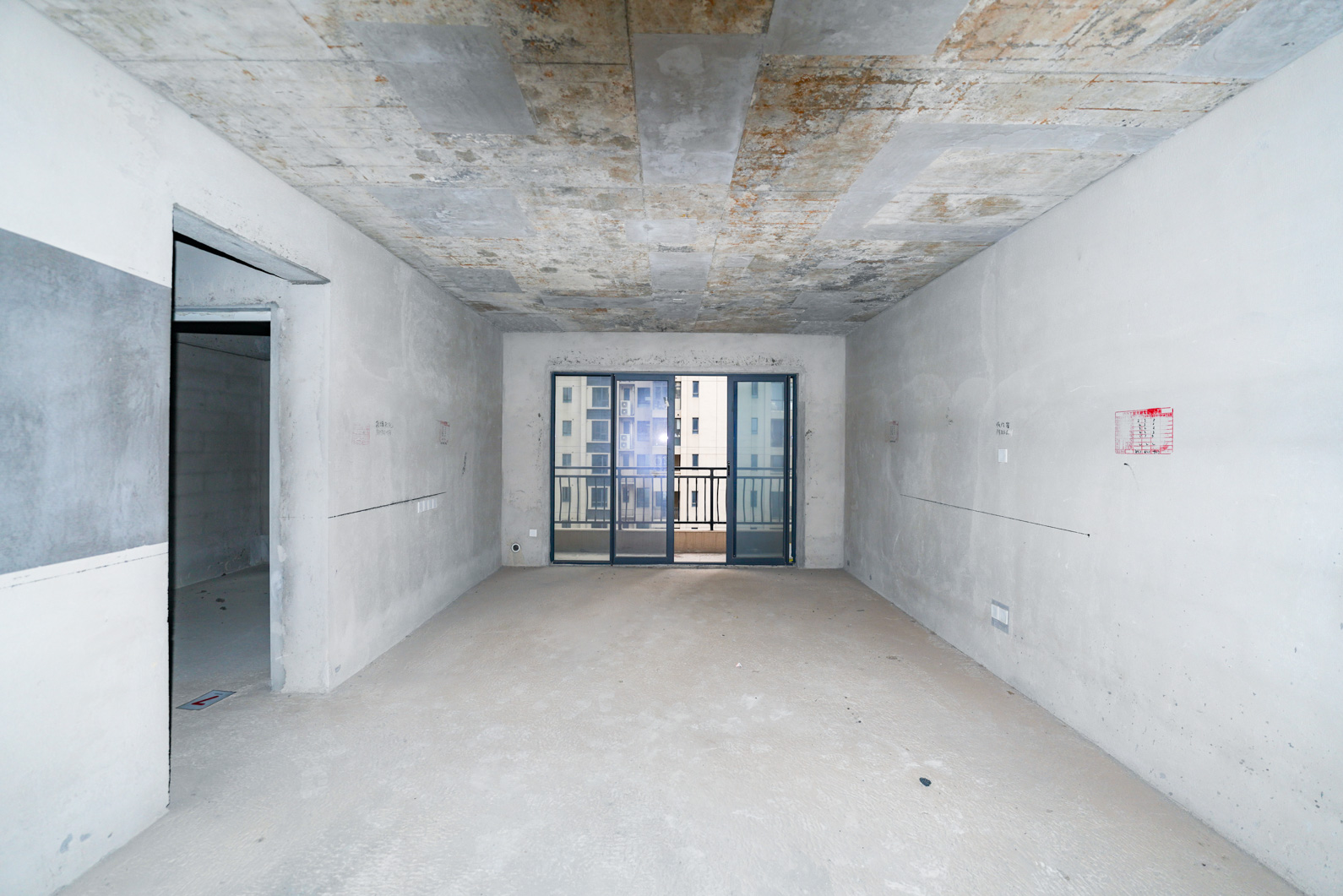 碧桂园南城首府(东宸林海) 3室2厅2卫 85.0万 碧桂园南城首府(东宸林海) 3室2厅2卫 85.0万客厅