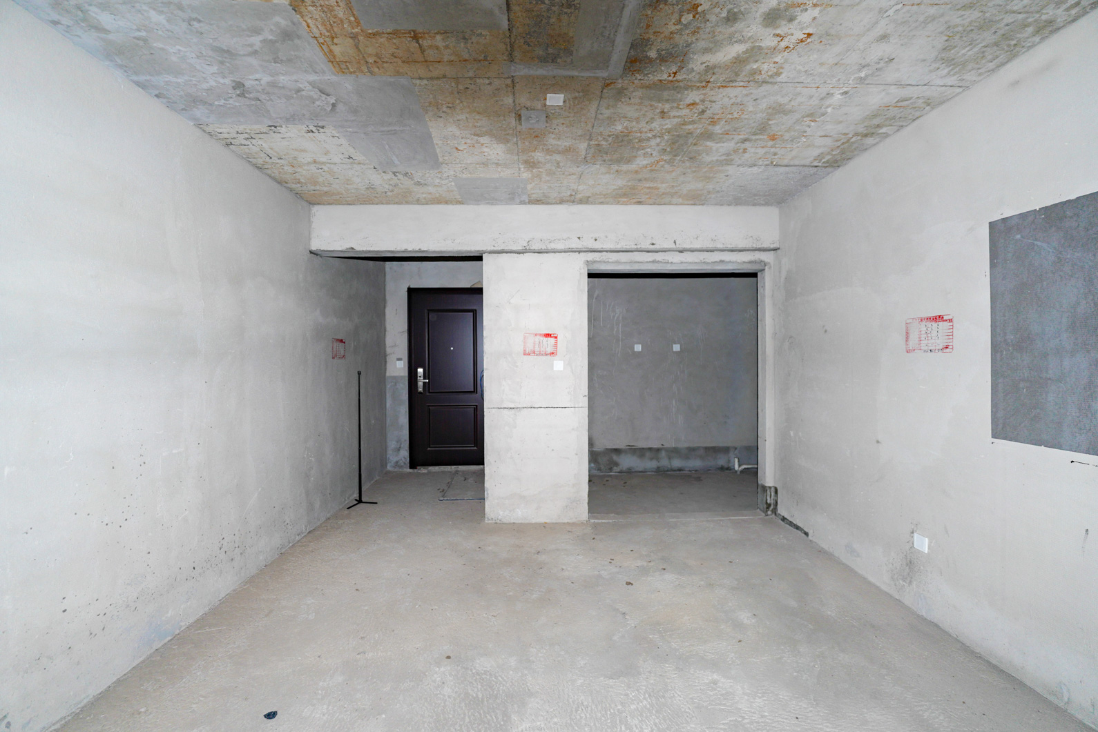 碧桂园南城首府(东宸林海) 3室2厅2卫 85.0万 碧桂园南城首府(东宸林海) 3室2厅2卫 85.0万客厅