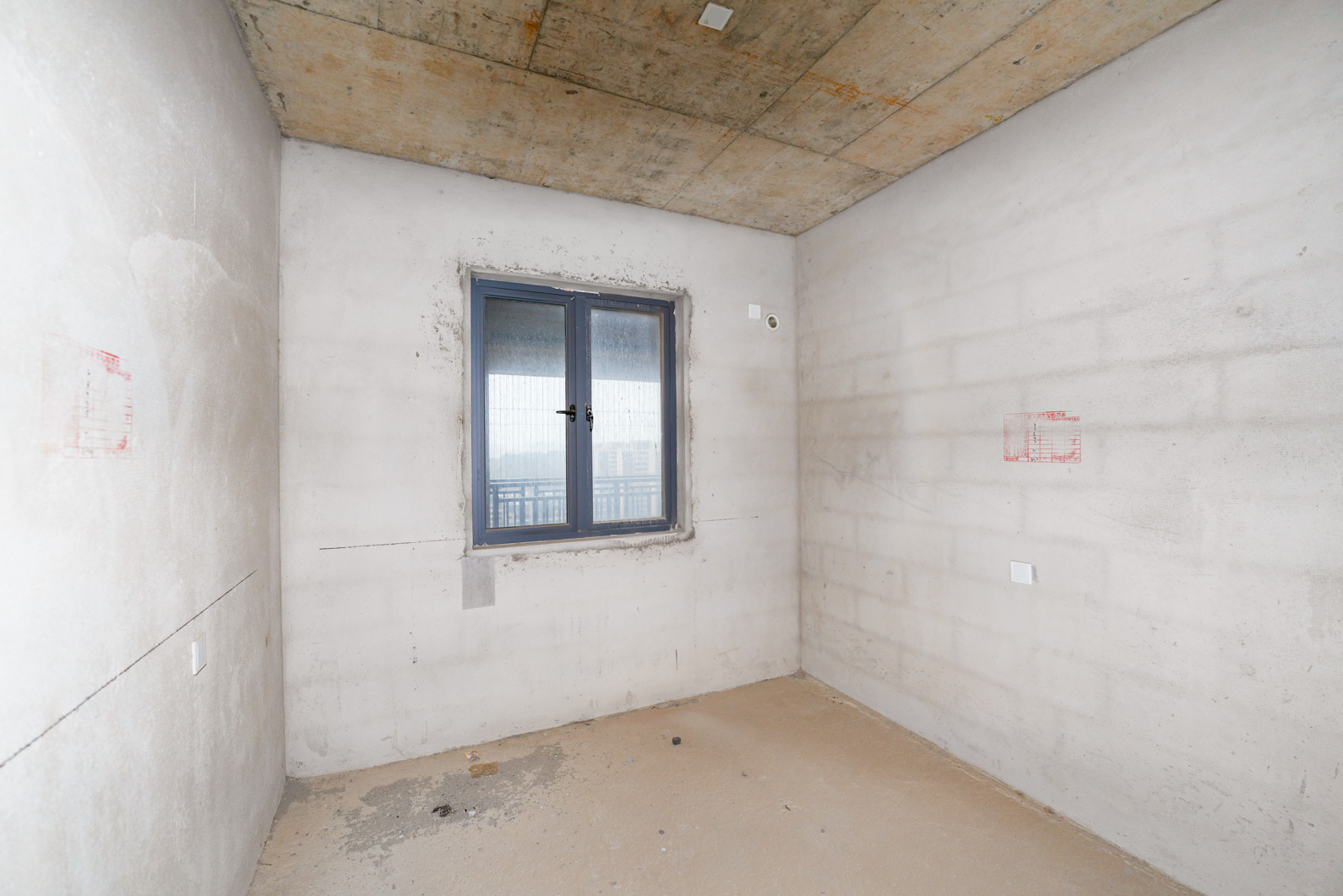 碧桂园南城首府(东宸林海) 3室2厅2卫 85.0万 碧桂园南城首府(东宸林海) 3室2厅2卫 85.0万卧室