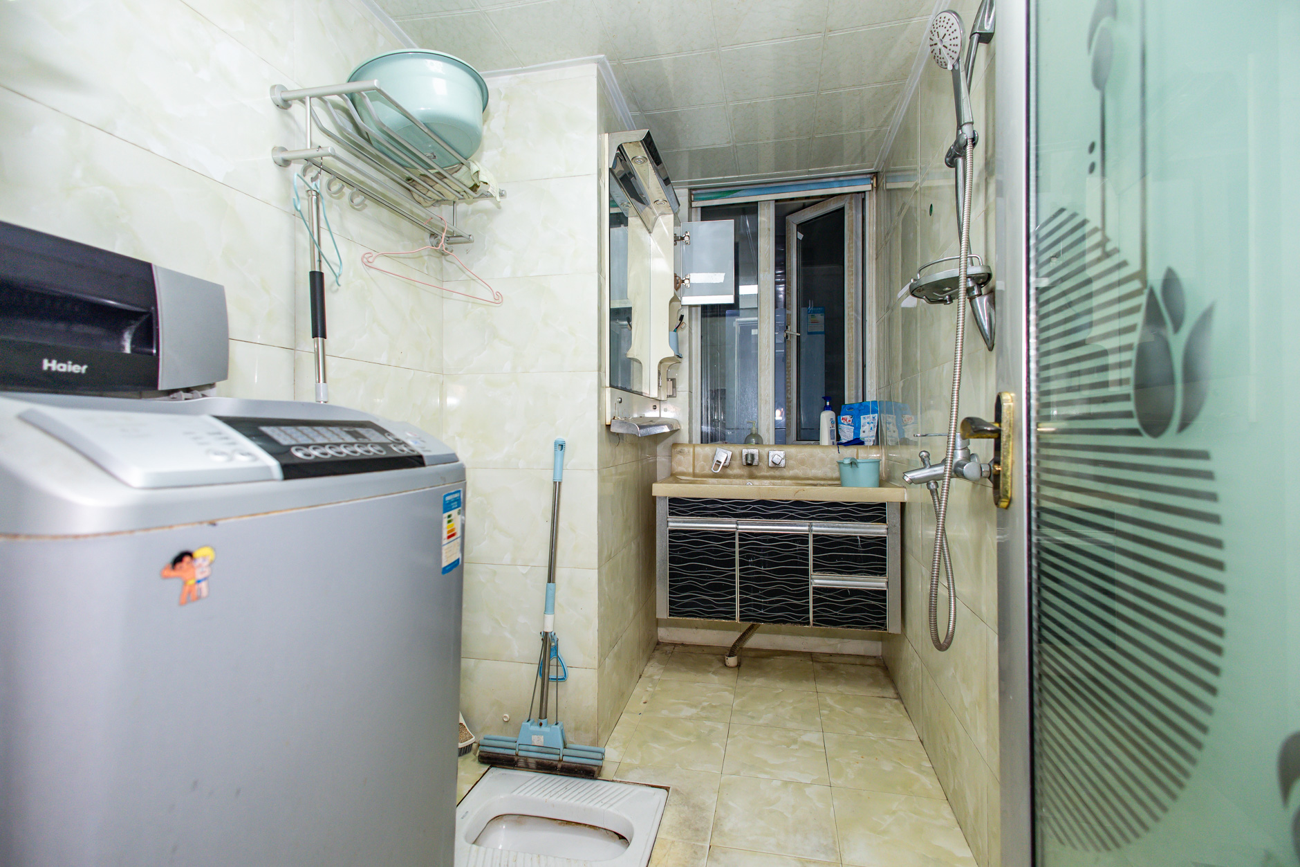 新长海广场 3室2厅2卫 56.0万 新长海广场 3室2厅2卫 56.0万卫生间