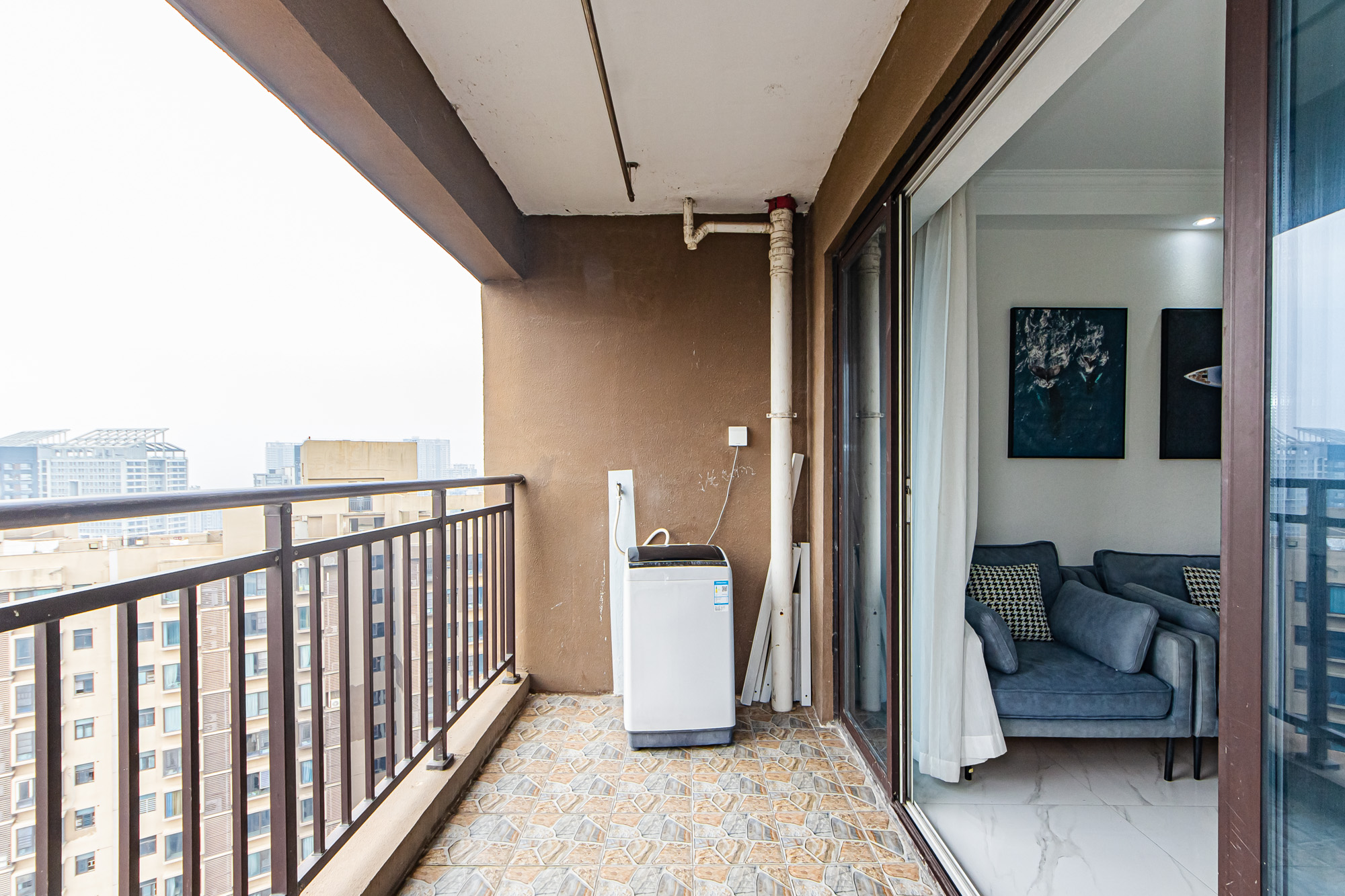 北辰三角洲C2区  3室2厅1卫    176.0万阳台