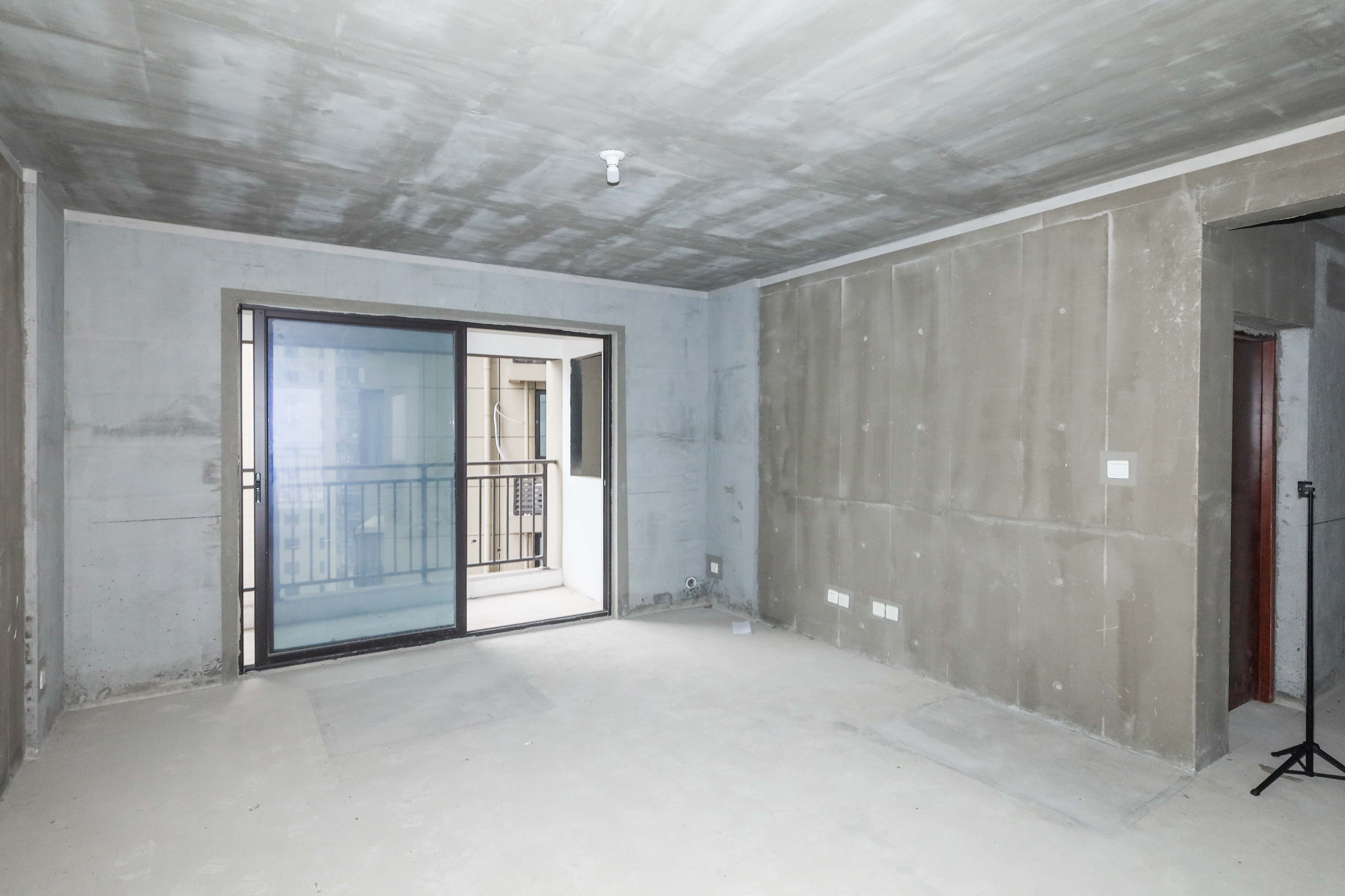 中国铁建梅溪青秀三期  4室2厅2卫   209.50万客厅