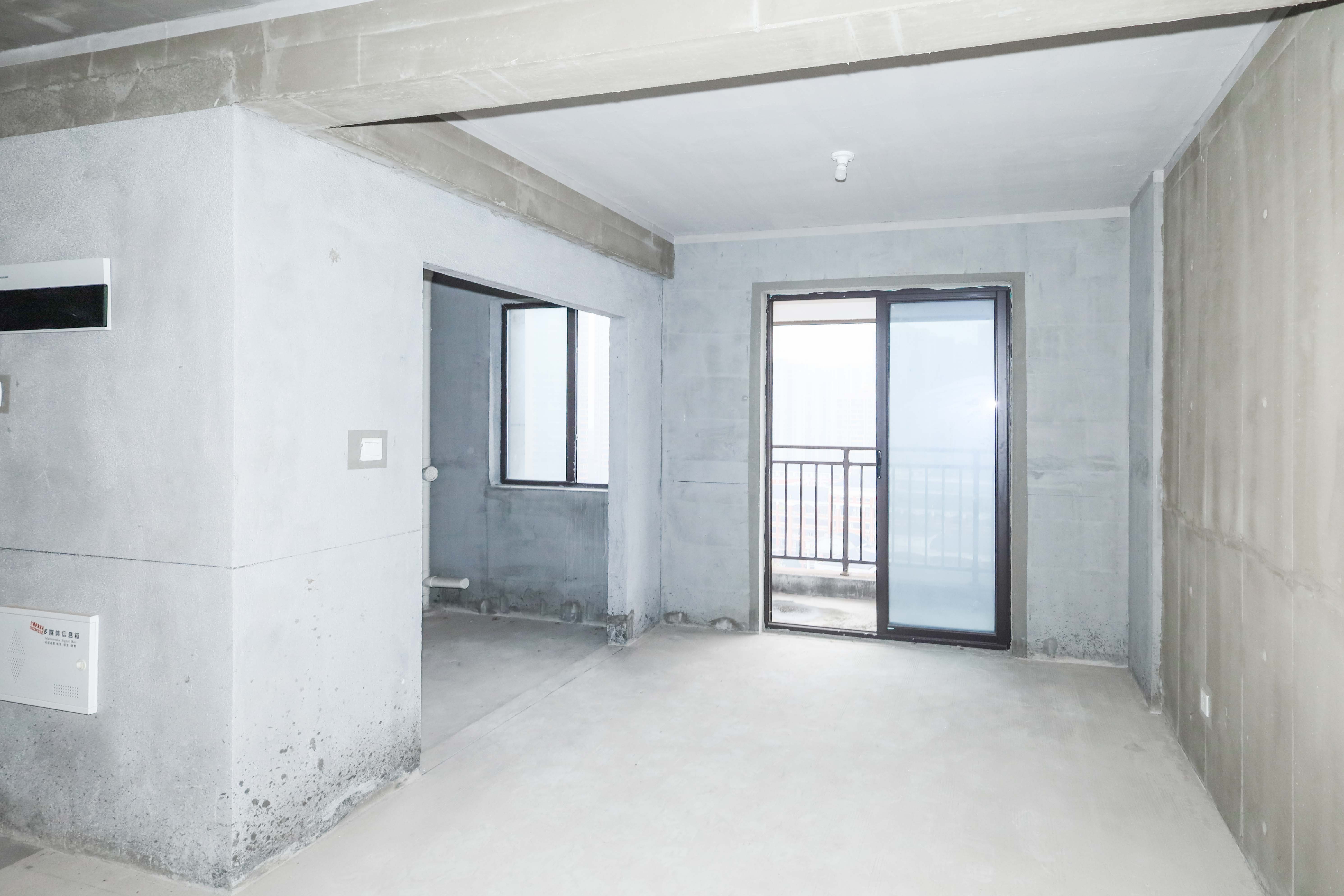 中国铁建梅溪青秀三期  4室2厅2卫   209.50万其他
