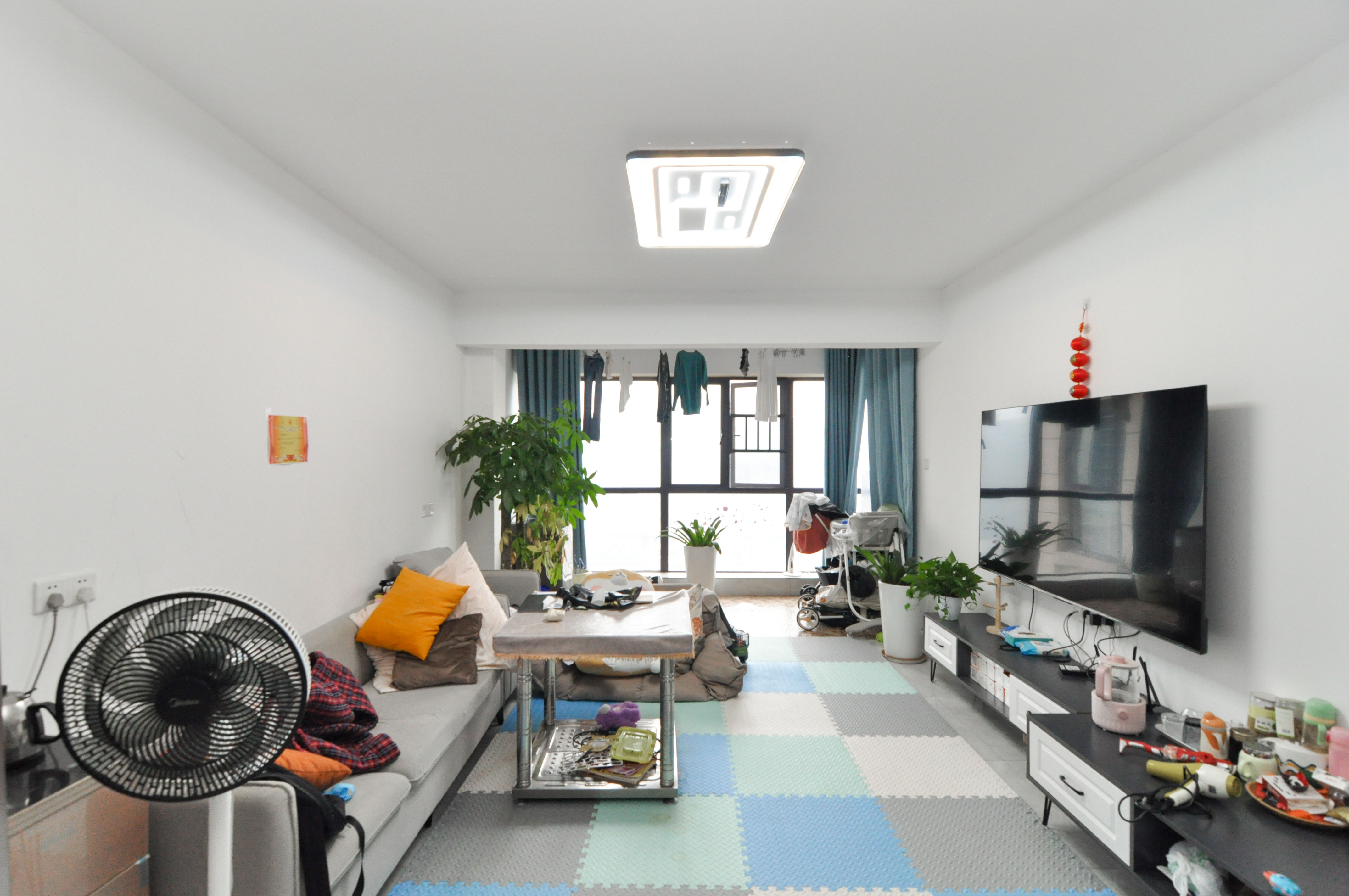 梅溪正荣府  4室2厅2卫    175.0万客厅