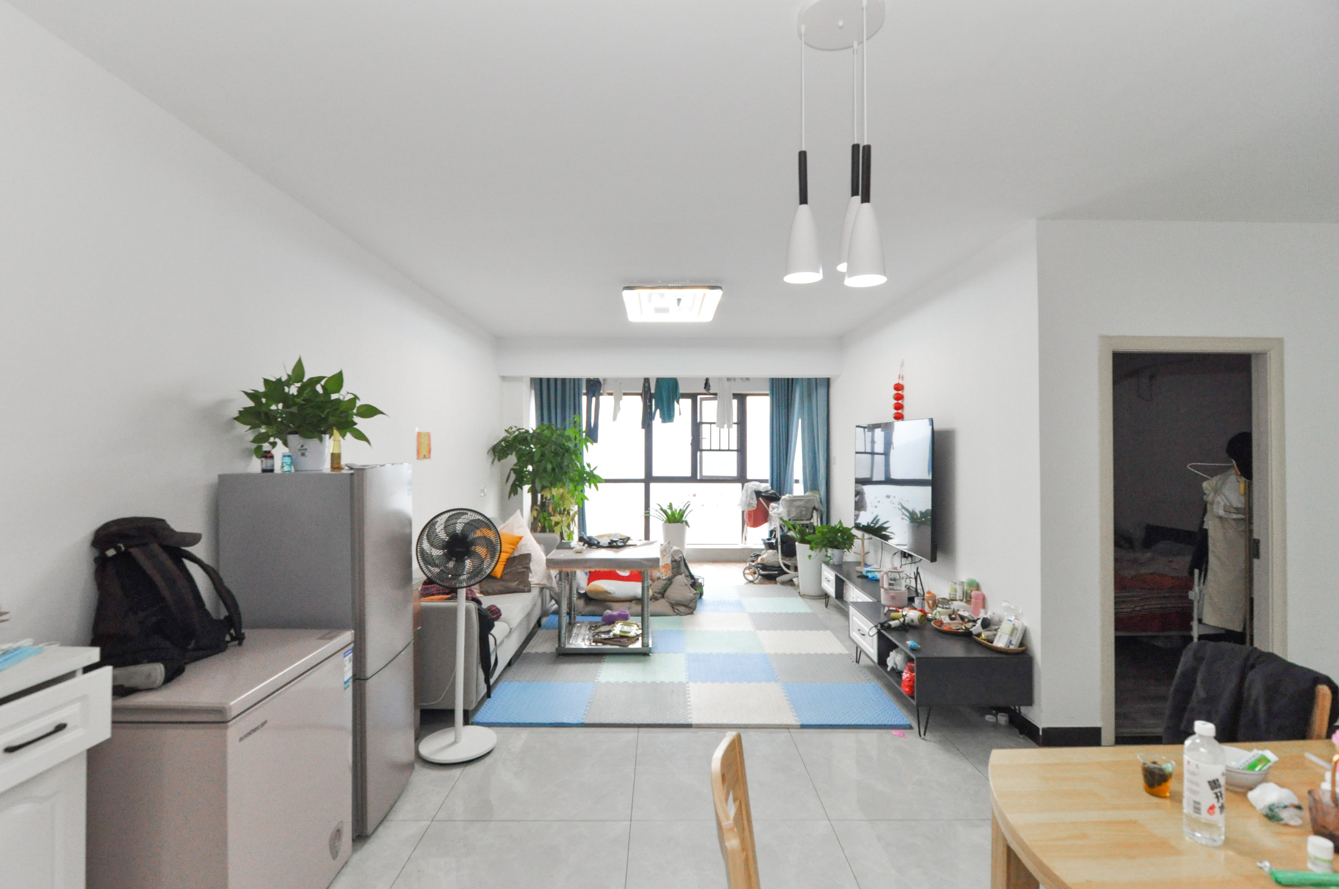 梅溪正荣府  4室2厅2卫    175.0万客厅