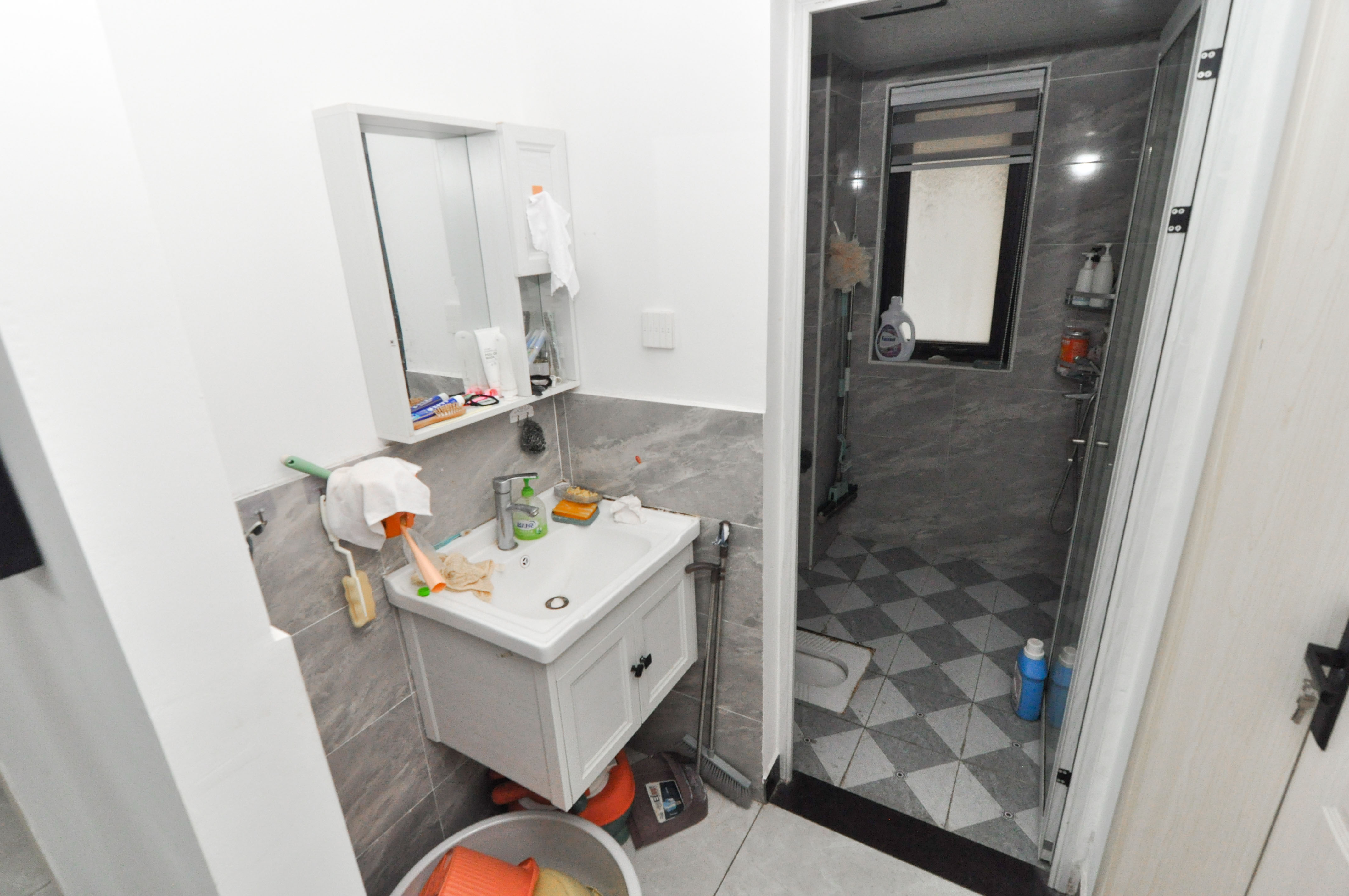 梅溪正荣府  4室2厅2卫    175.0万卧室