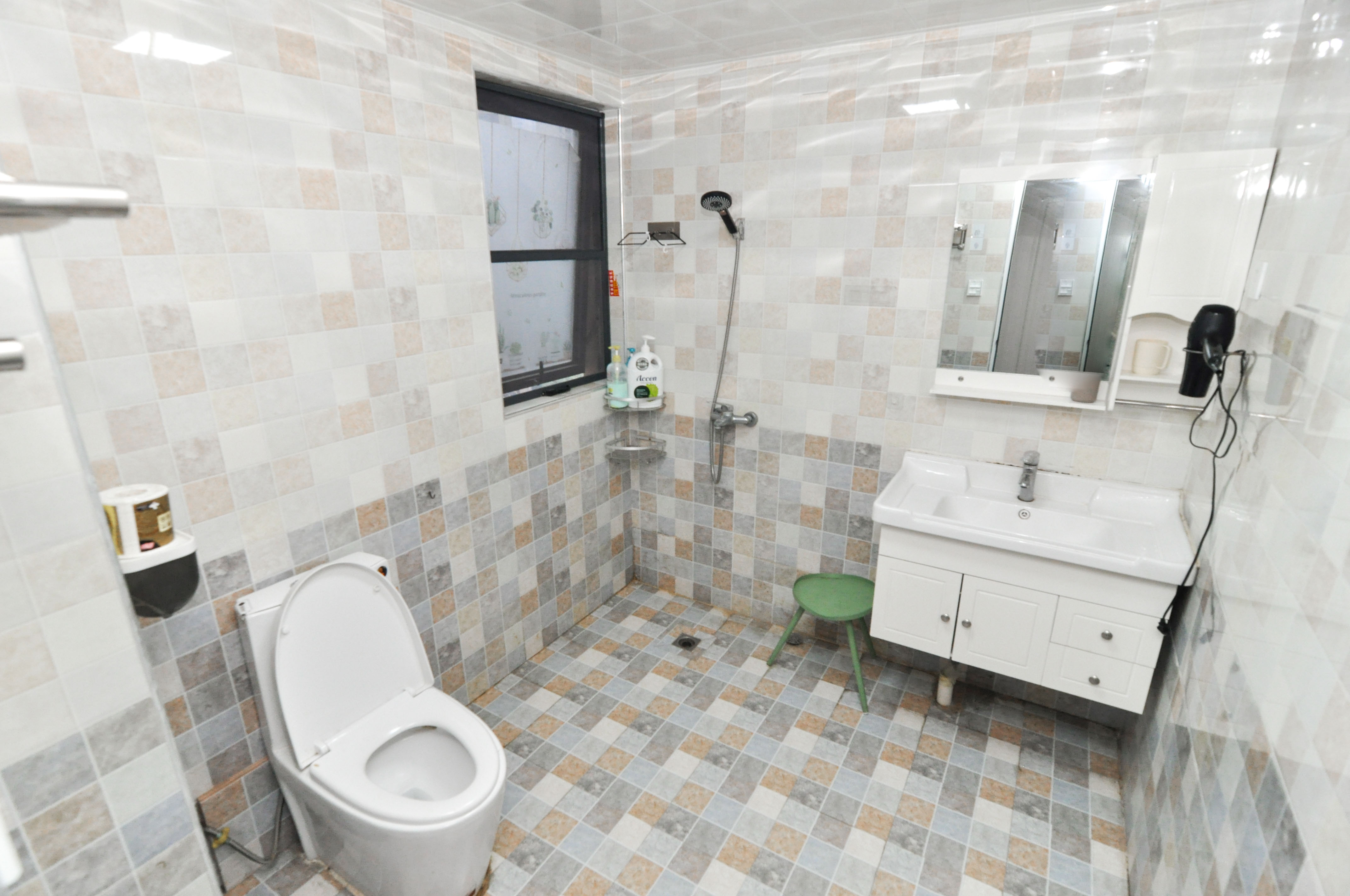 中建梅溪湖中心  4室2厅2卫    202.8万卫生间