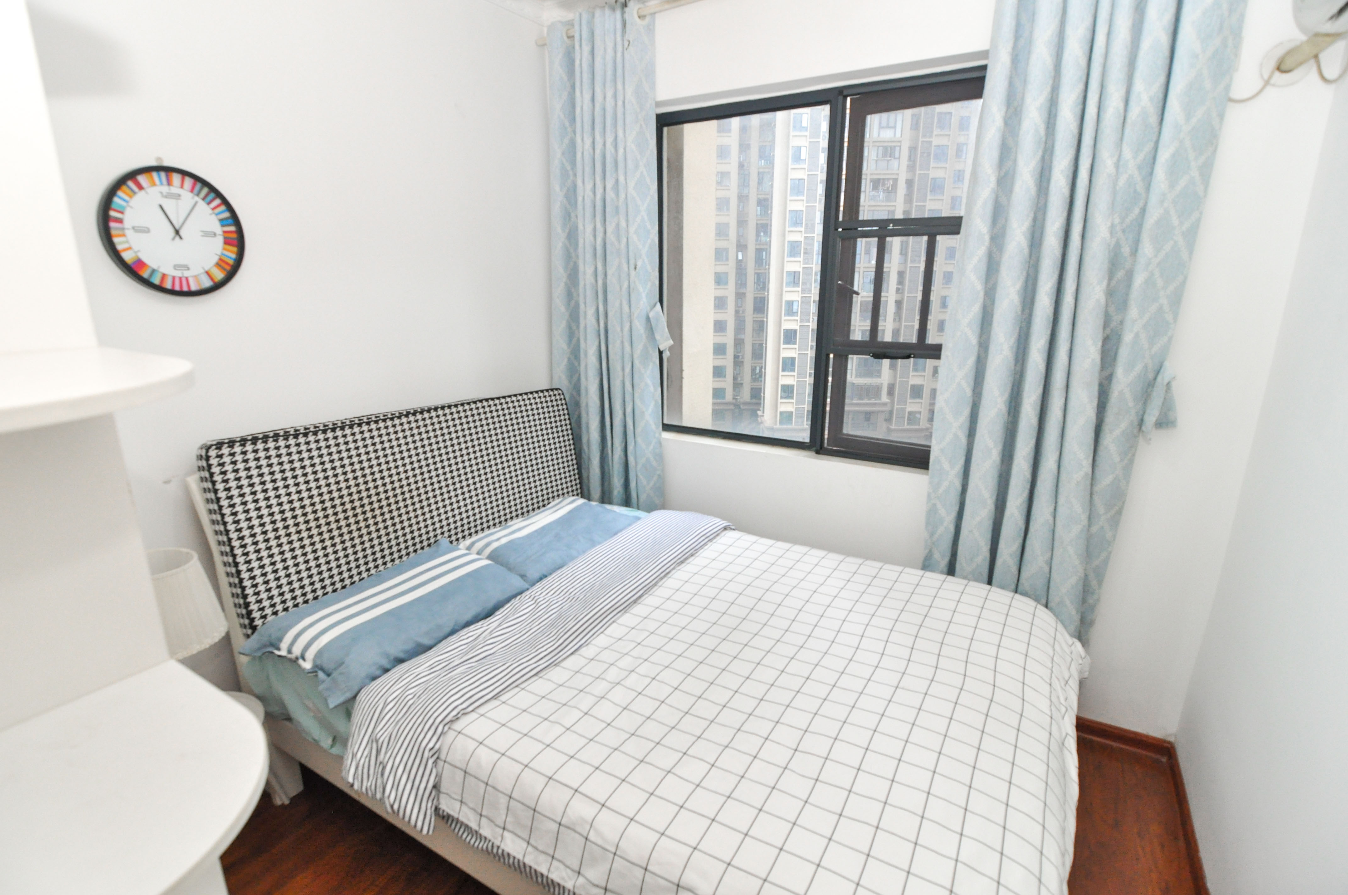 中建梅溪湖中心  4室2厅2卫    202.8万卧室