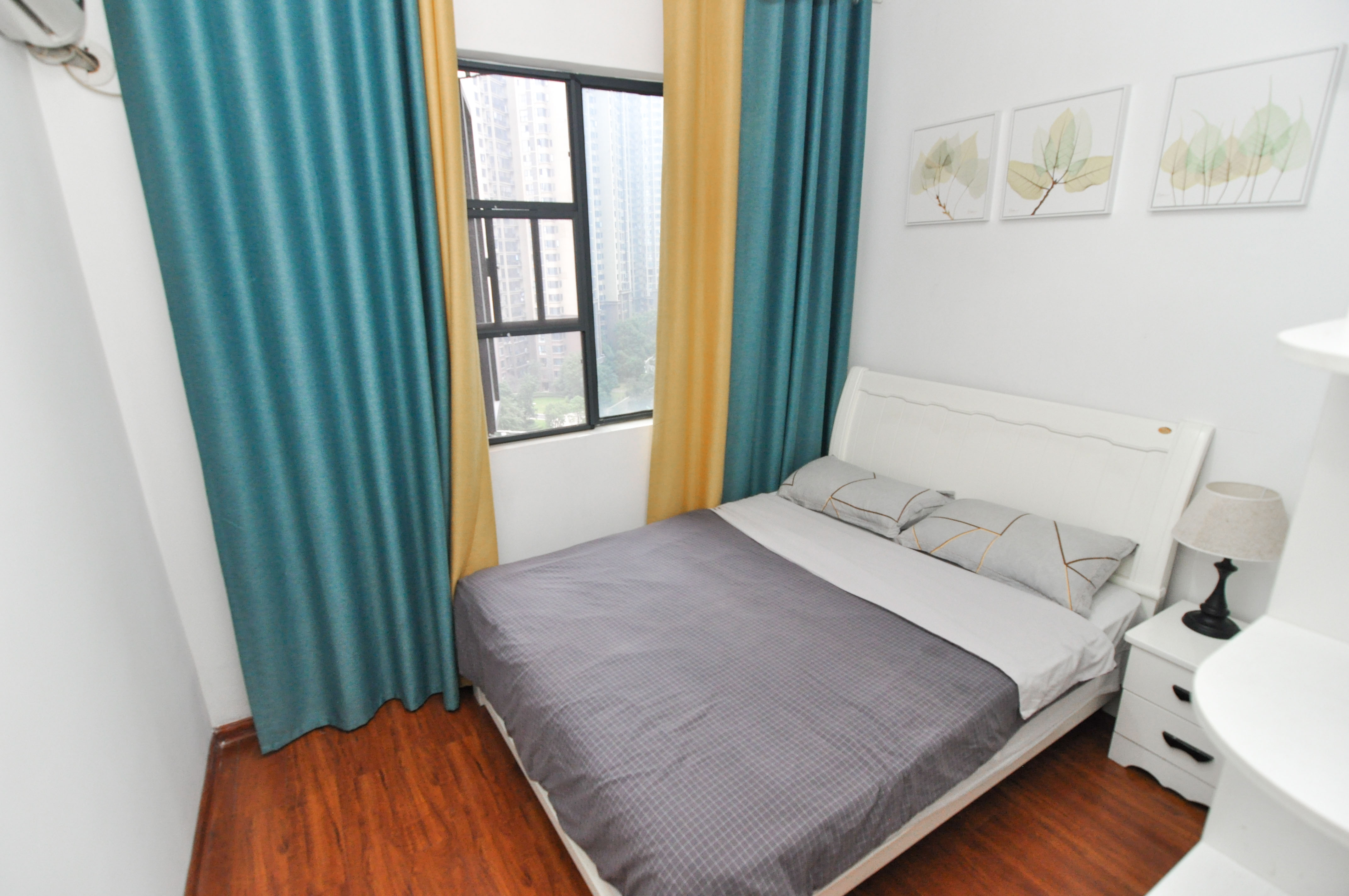 中建梅溪湖中心  4室2厅2卫    202.8万卧室