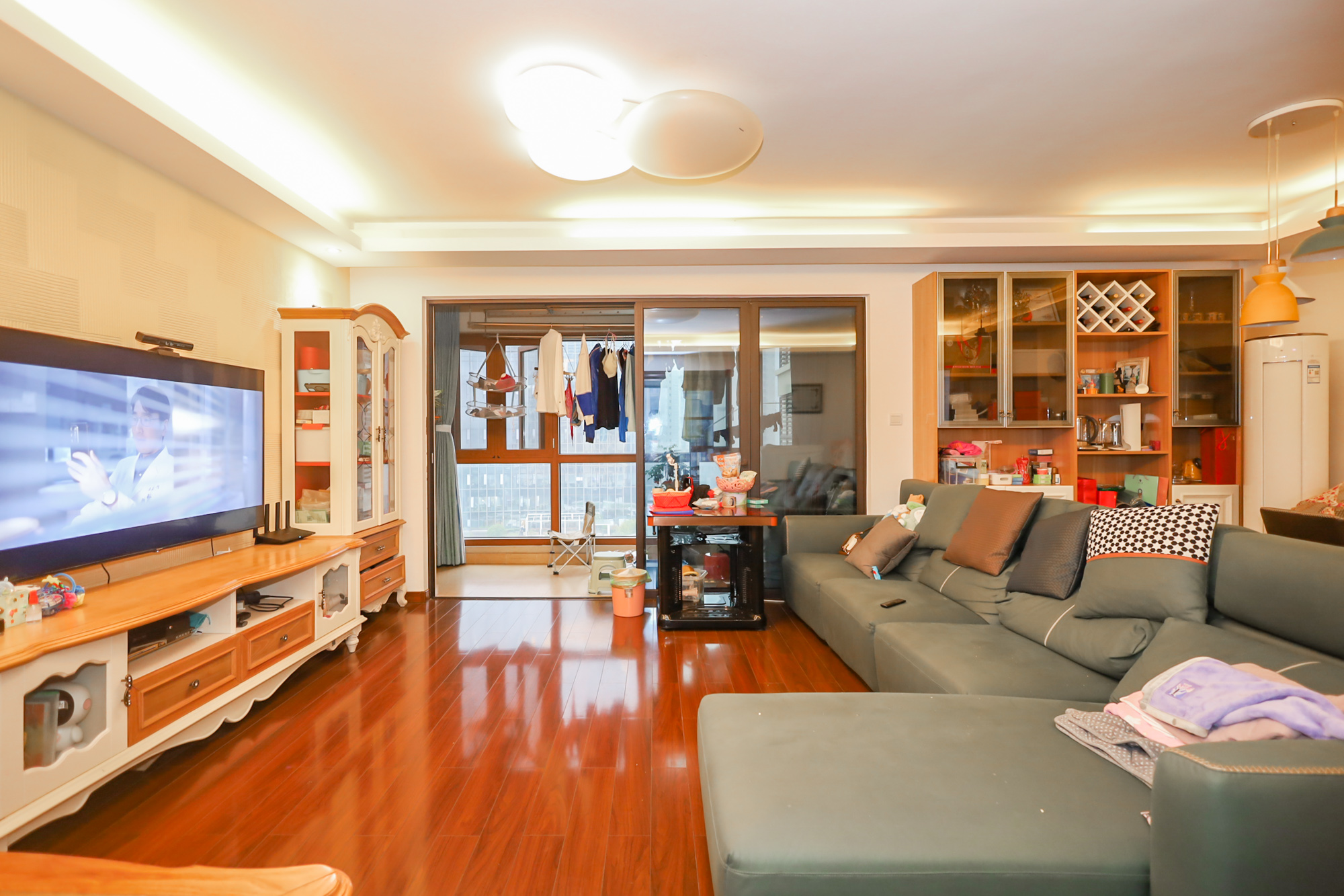 万科里金域滨江  4室2厅1卫   220.00万 万科里金域滨江  4室2厅1卫   220.00万