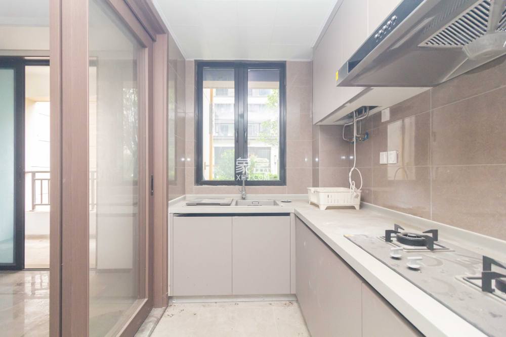 金茂建發(fā)觀悅  4室2廳2衛(wèi)   328.00萬