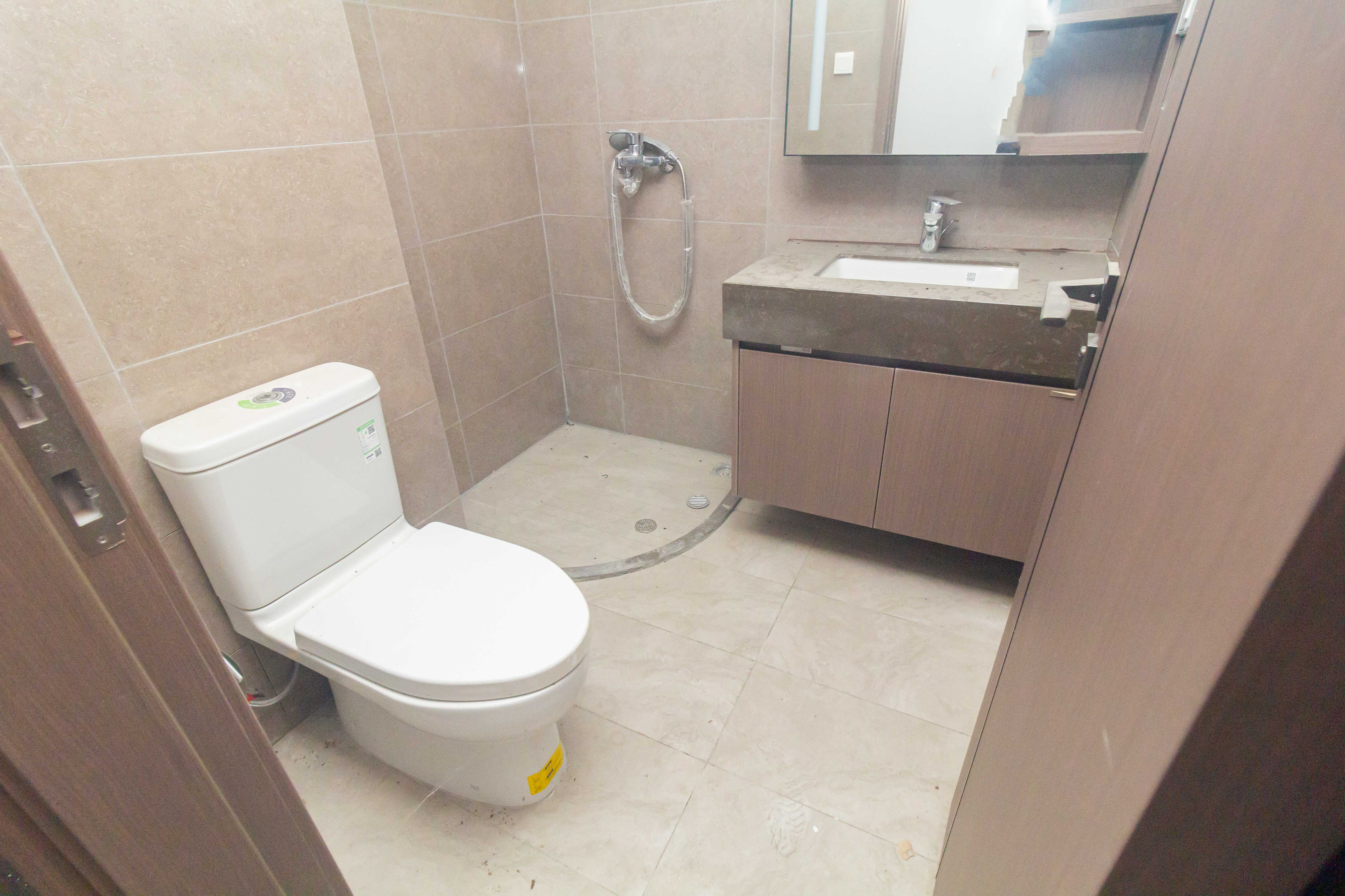 金茂建发观悦  4室2厅2卫    300.0万卫生间