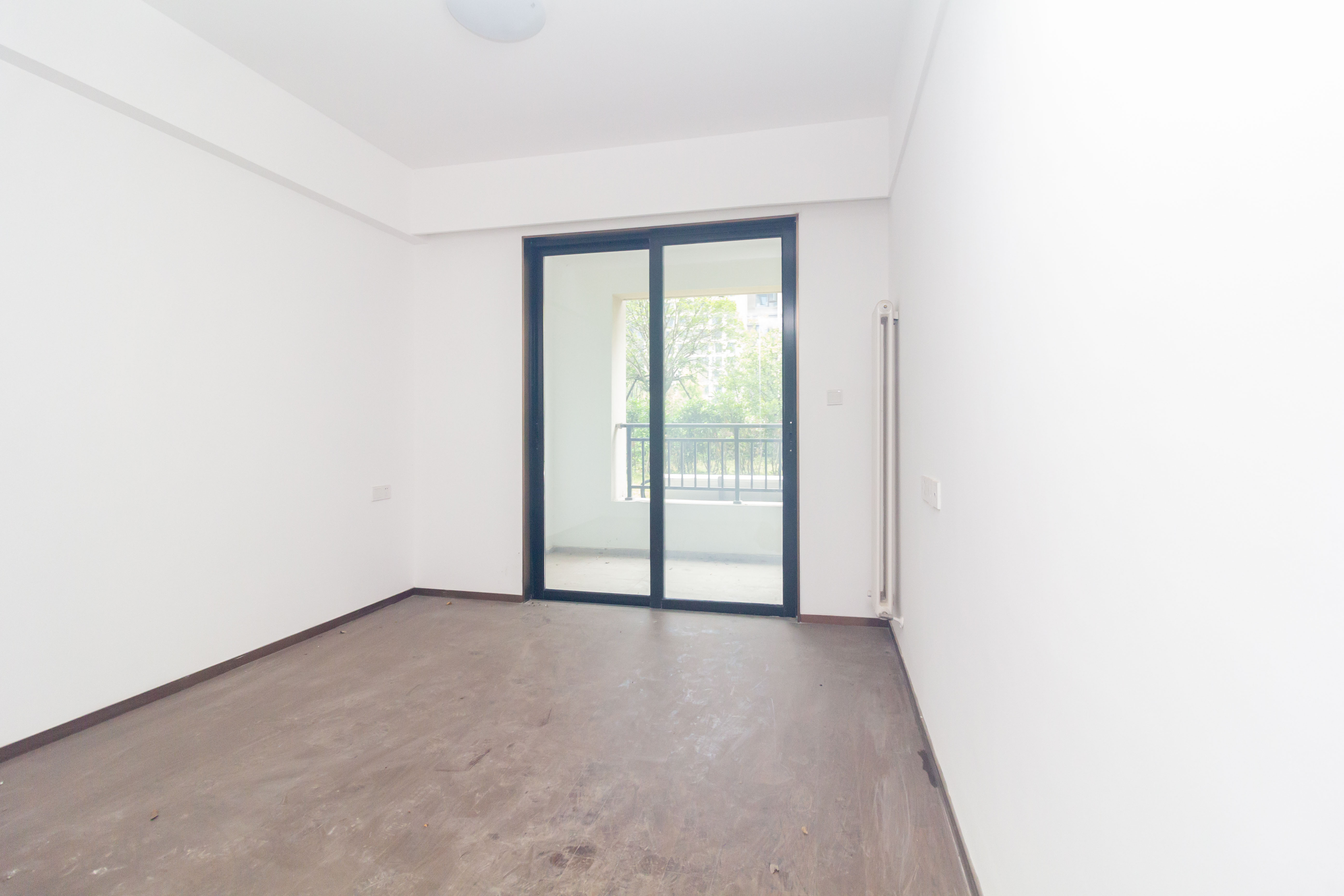 金茂建发观悦  4室2厅2卫    300.0万卧室